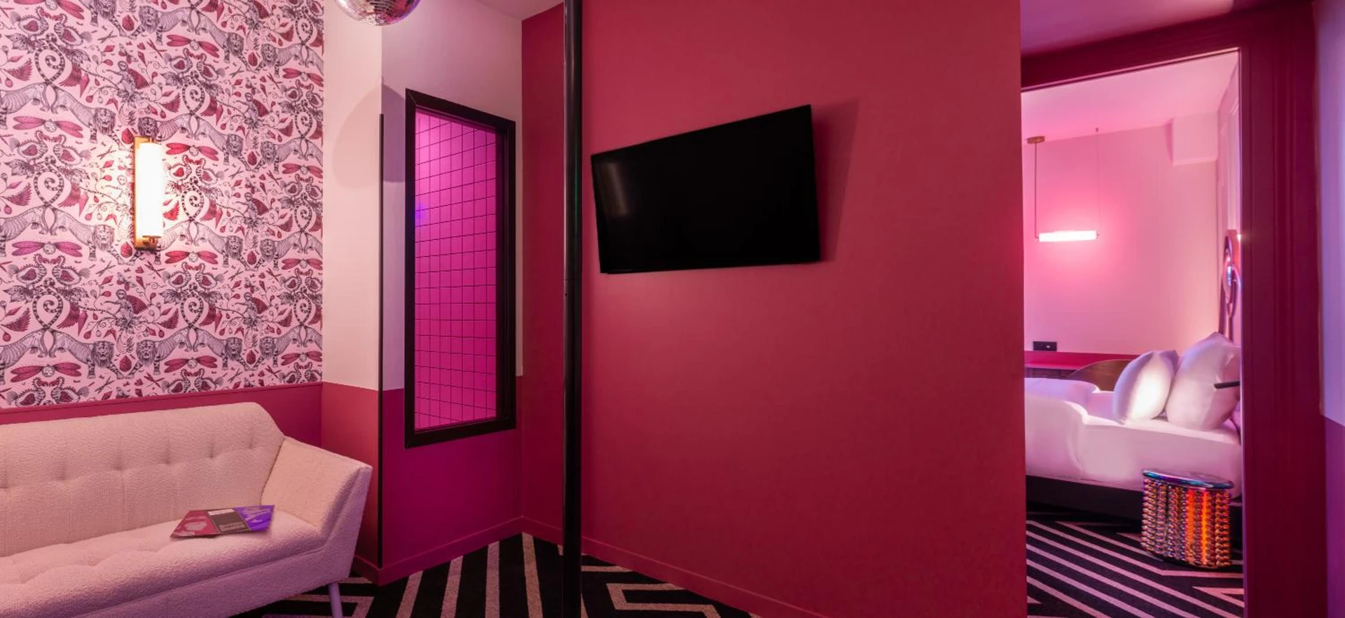 Chambre disponible pour un séminaire d'entreprise à LABE Hôtel Tours Centre Gare - Tours