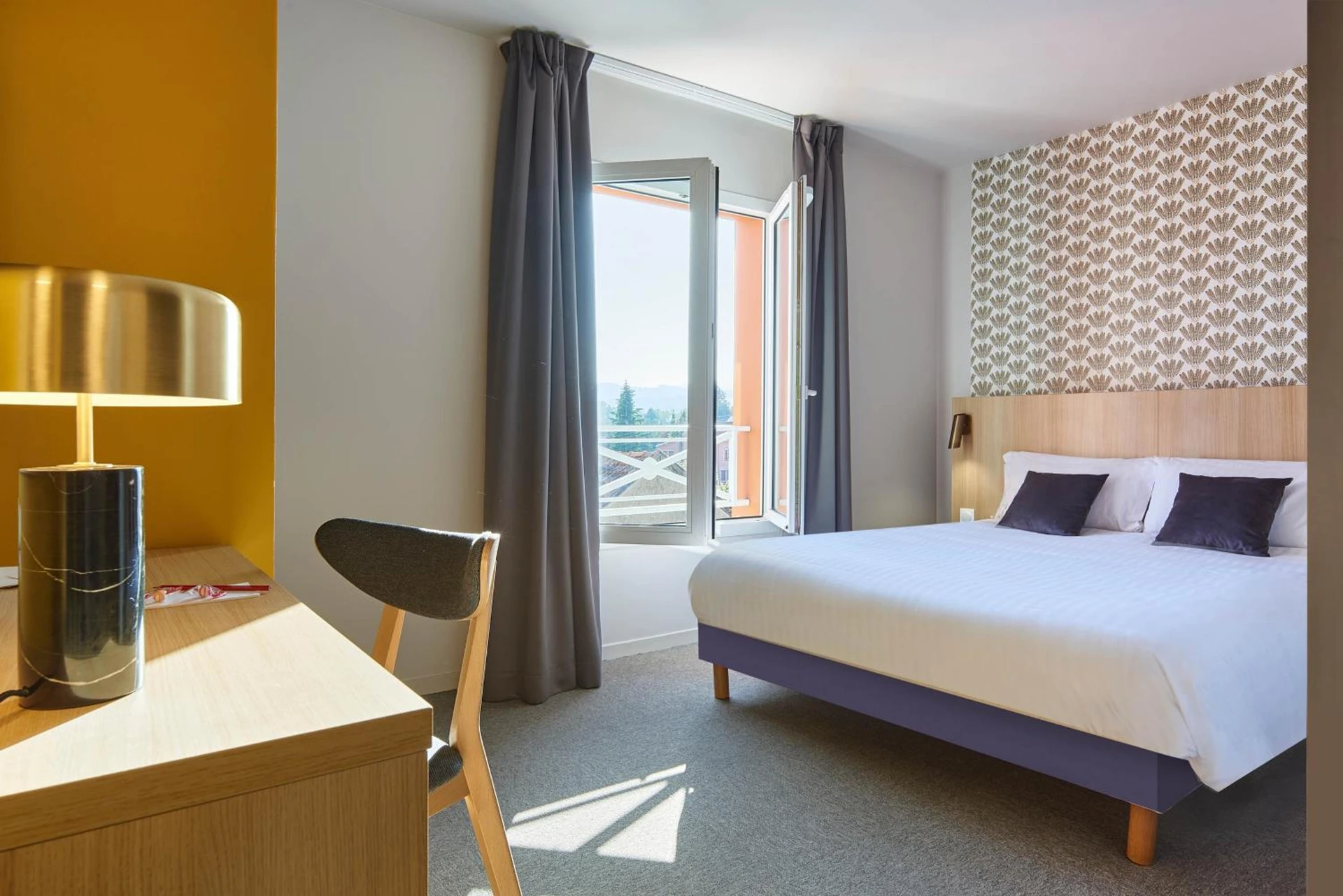 Magnifique chambre pour un séminaire d'entreprise à Originals Boutique, Hôtel Larivaut, Puy-Guillaume - Puy-Guillaume