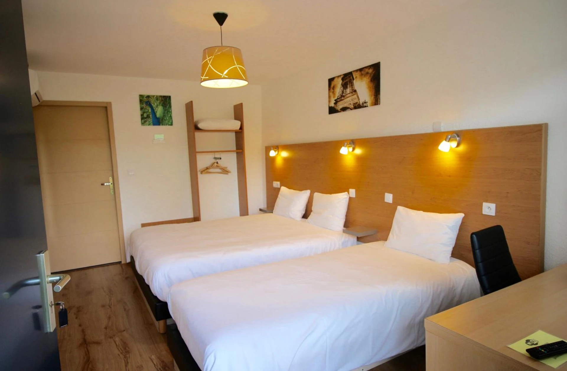 Chambre disponible pour un séminaire d'entreprise à Hôtel Le 15 Périgueux - Coulounieix-Chamiers
