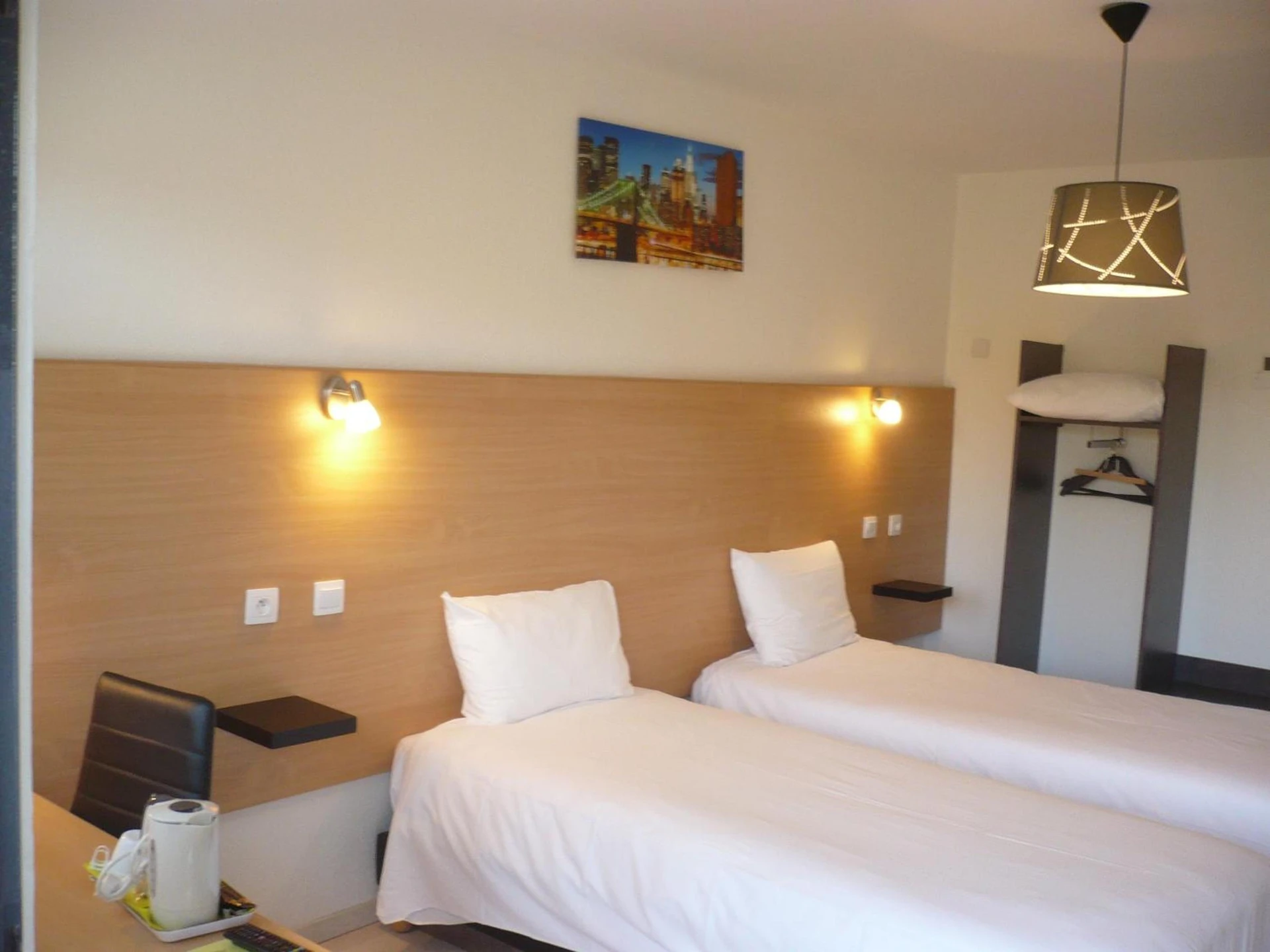 Magnifique chambre pour un séminaire d'entreprise à Hôtel Le 15 Périgueux - Coulounieix-Chamiers