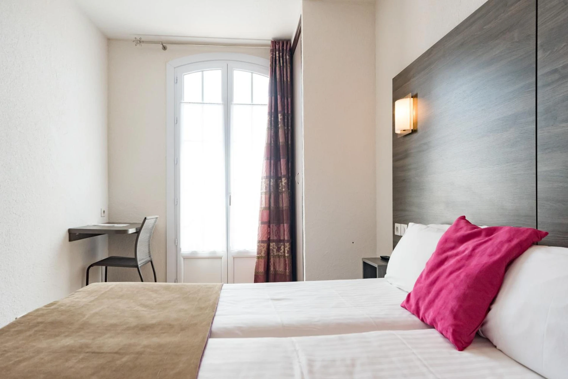 Magnifique chambre pour un séminaire d'entreprise à Hotel Le 21 - Saint-Raphaël