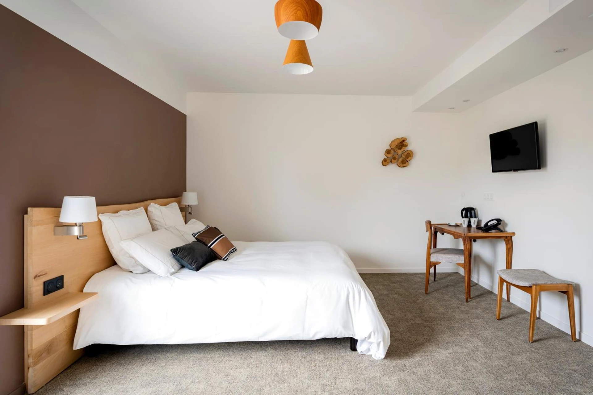 Chambre disponible pour un séminaire d'entreprise à HOTEL LE 25 - Andernos-les-Bains