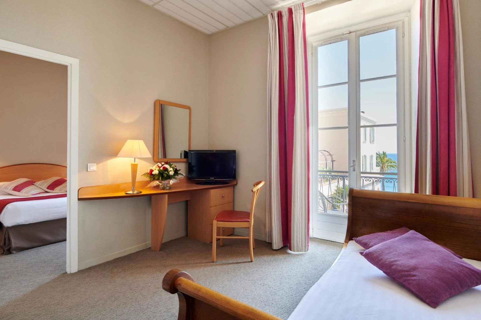 Chambre disponible pour un séminaire d'entreprise à Hôtel Vacances Bleues Balmoral - Menton
