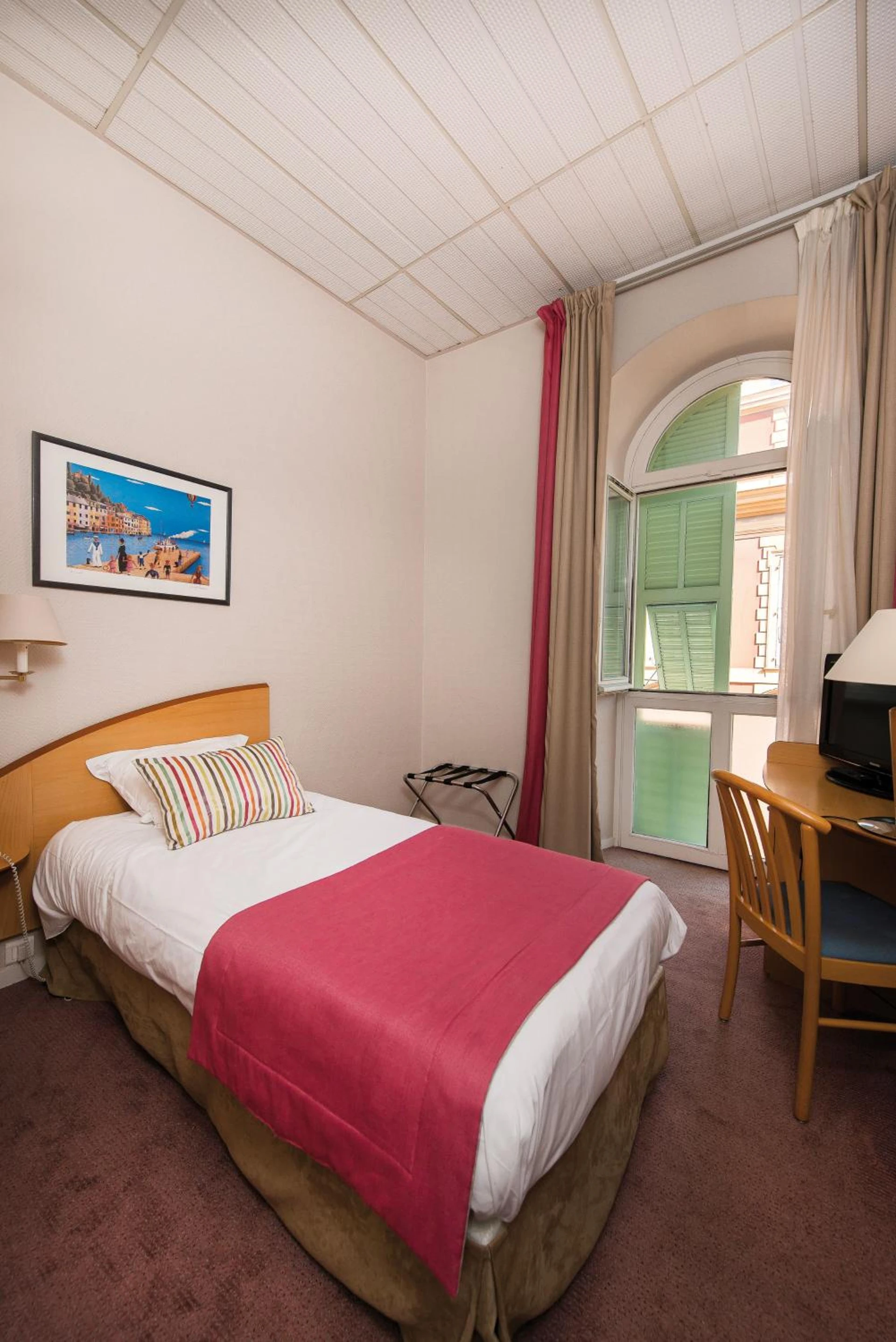 Chambre disponible pour un séminaire d'entreprise à Hôtel Vacances Bleues Balmoral - Menton