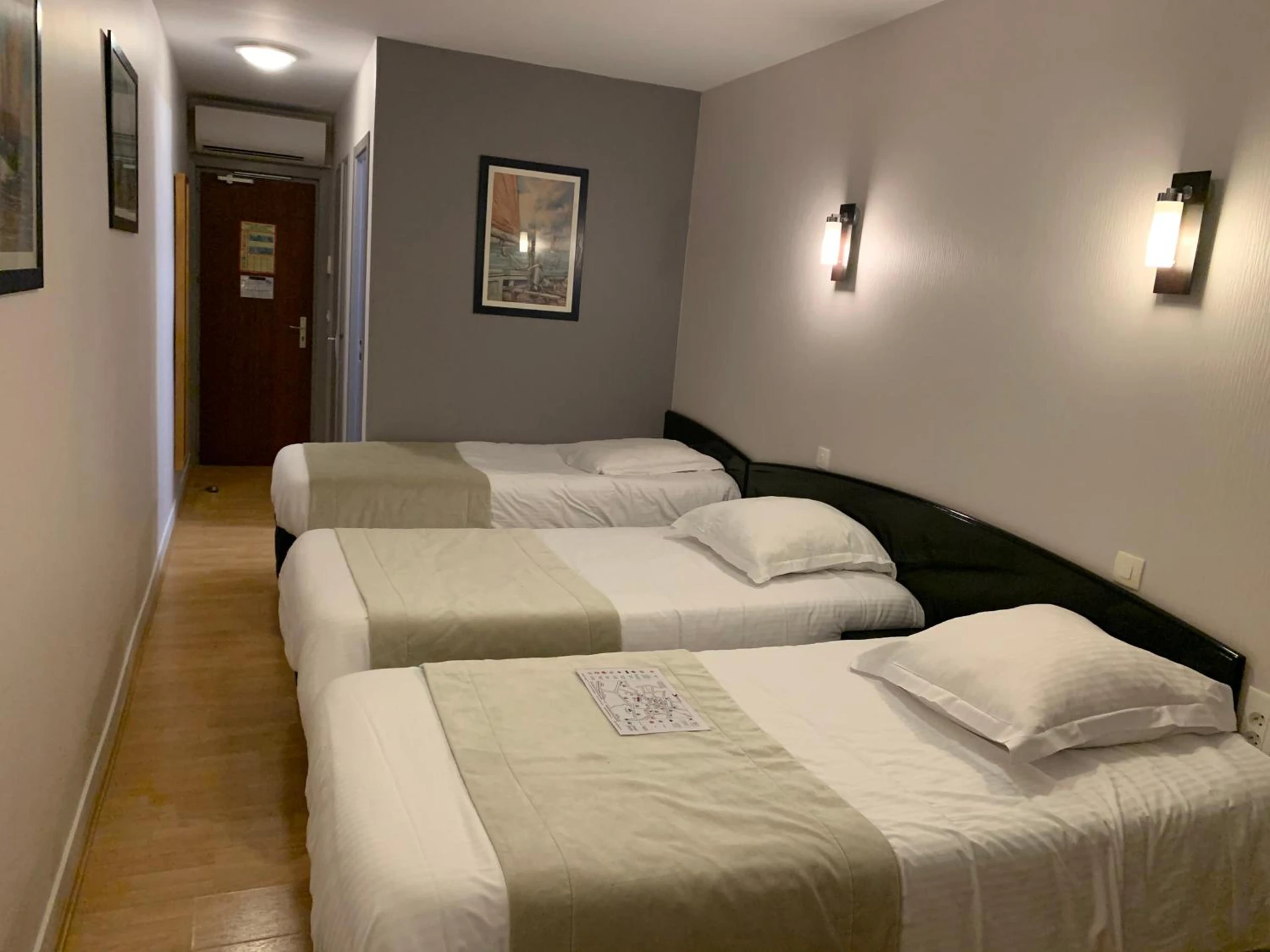 Magnifique chambre pour un séminaire d'entreprise à Hôtel Le Bayeux - Bayeux