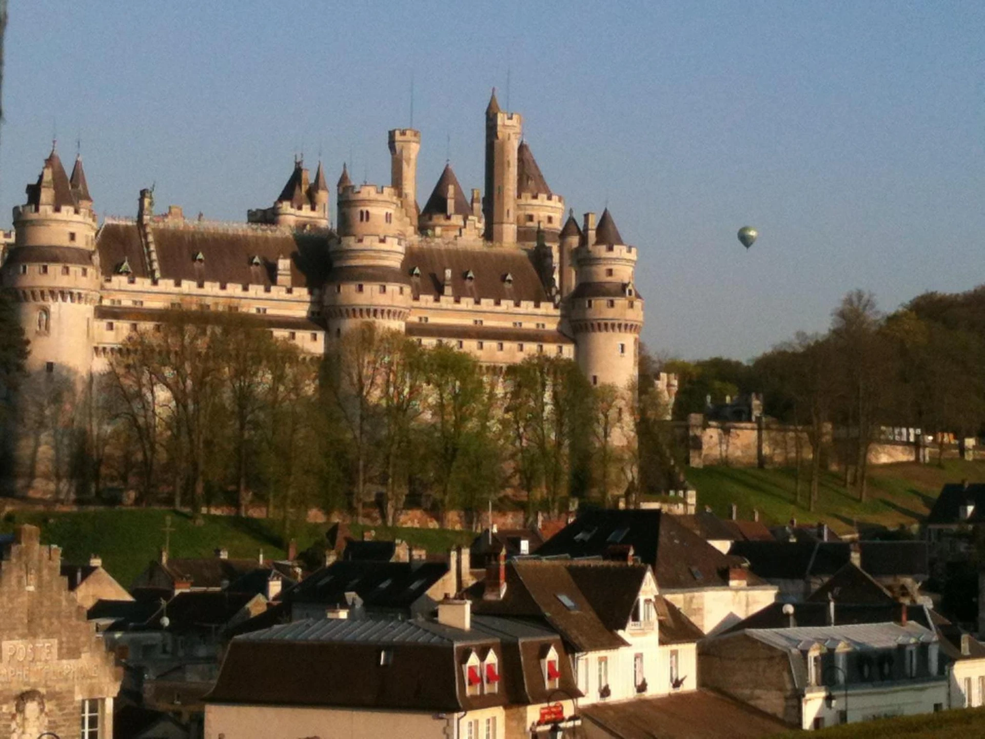 Organiser un séminaire d'entreprise : Logis Hotel Beaudon à pierrefonds