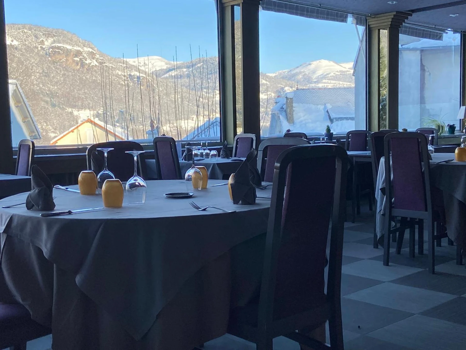 Organiser un séminaire d'entreprise : LOGIS Hôtel Bel Horizon à vic-sur-cere