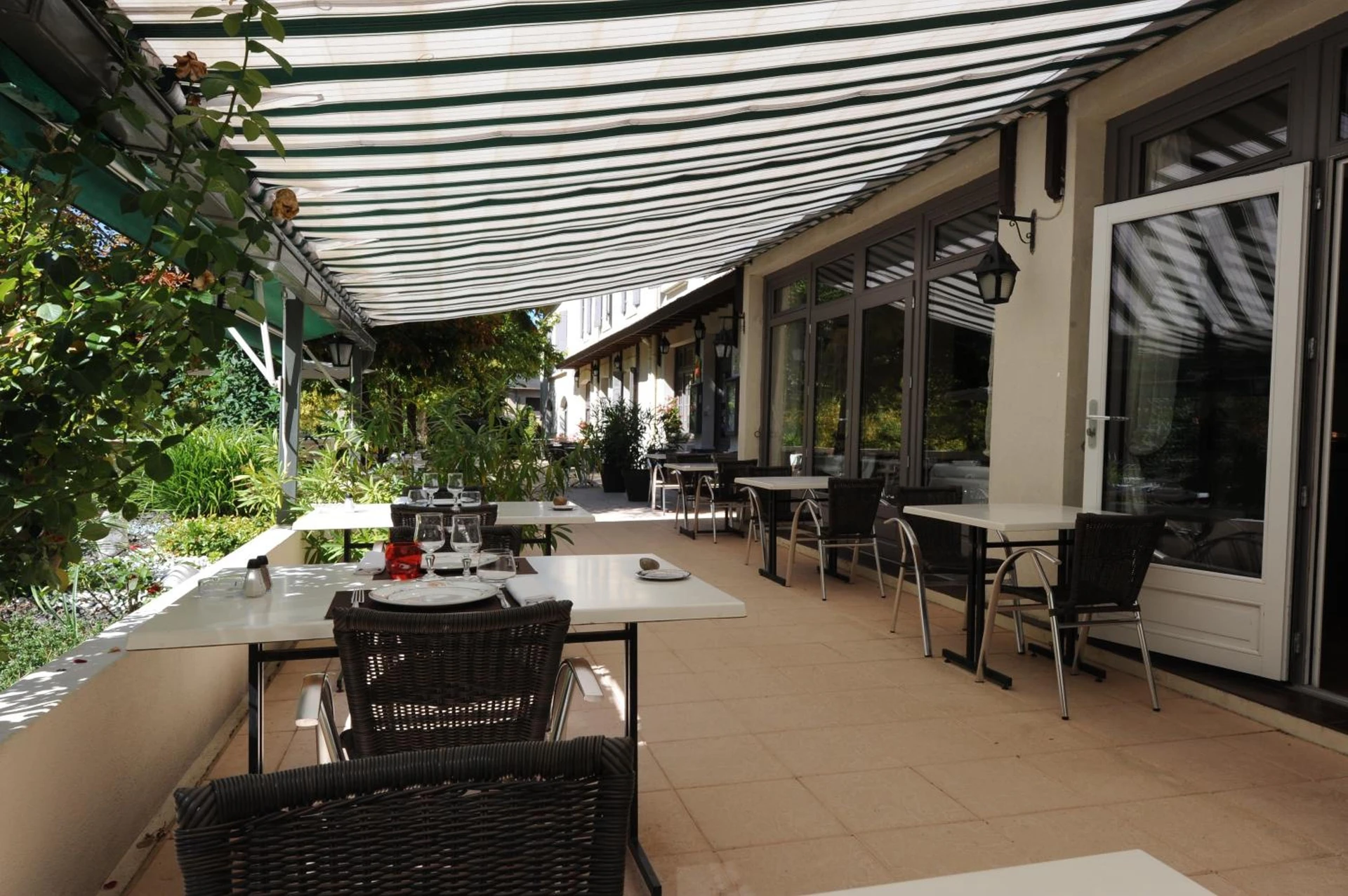 Organiser un séminaire d'entreprise : Logis Hôtel Restaurant Belle Rive à najac