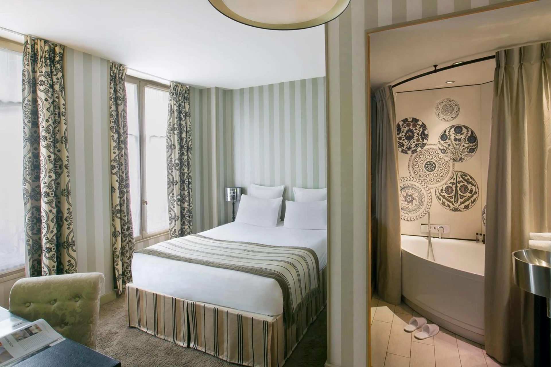 Magnifique chambre pour un séminaire d'entreprise à Hôtel Le Bellechasse Saint-Germain - Paris