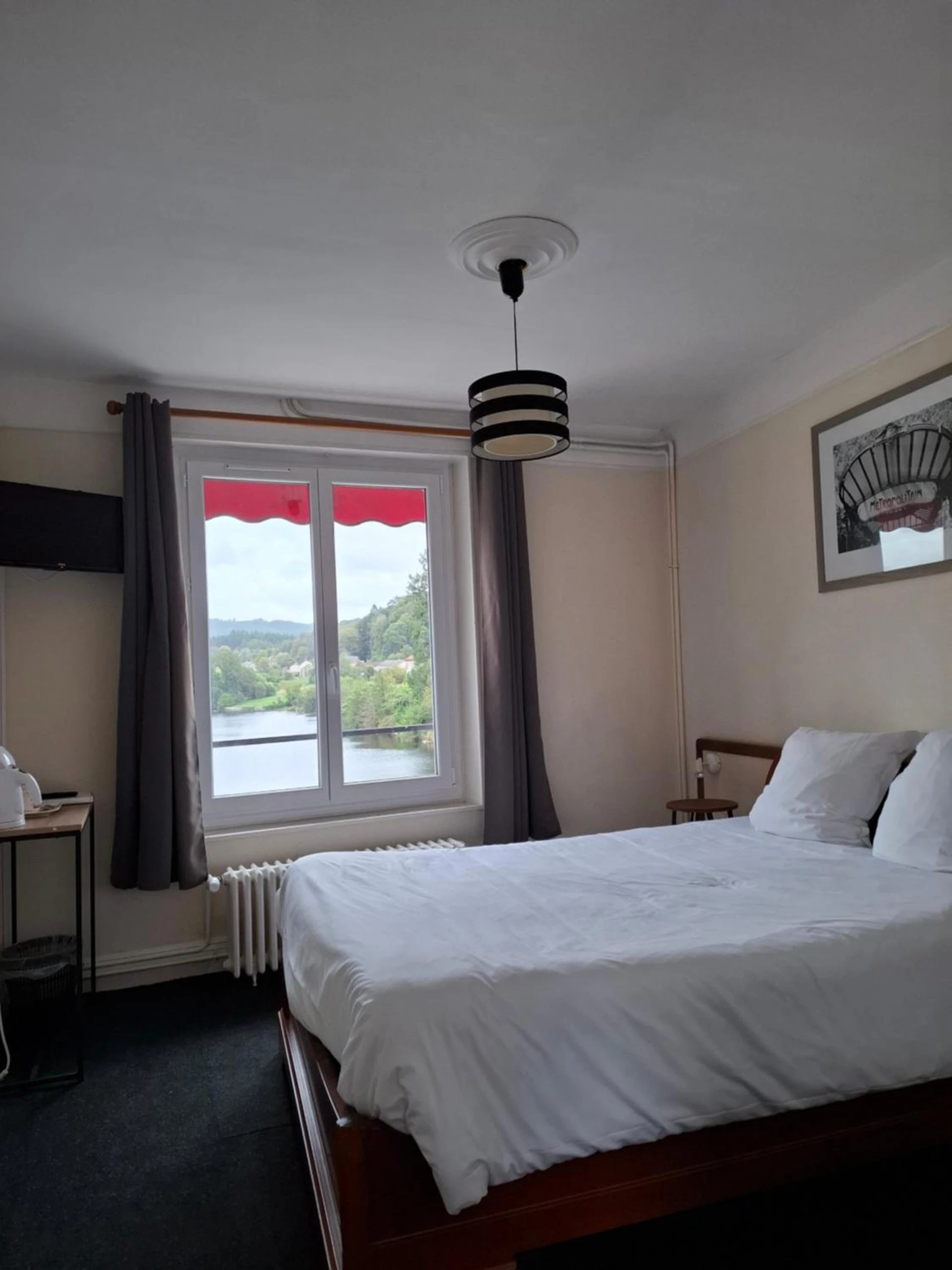 Magnifique chambre pour un séminaire d'entreprise à Le Bellerive - Peyrat-le-Château