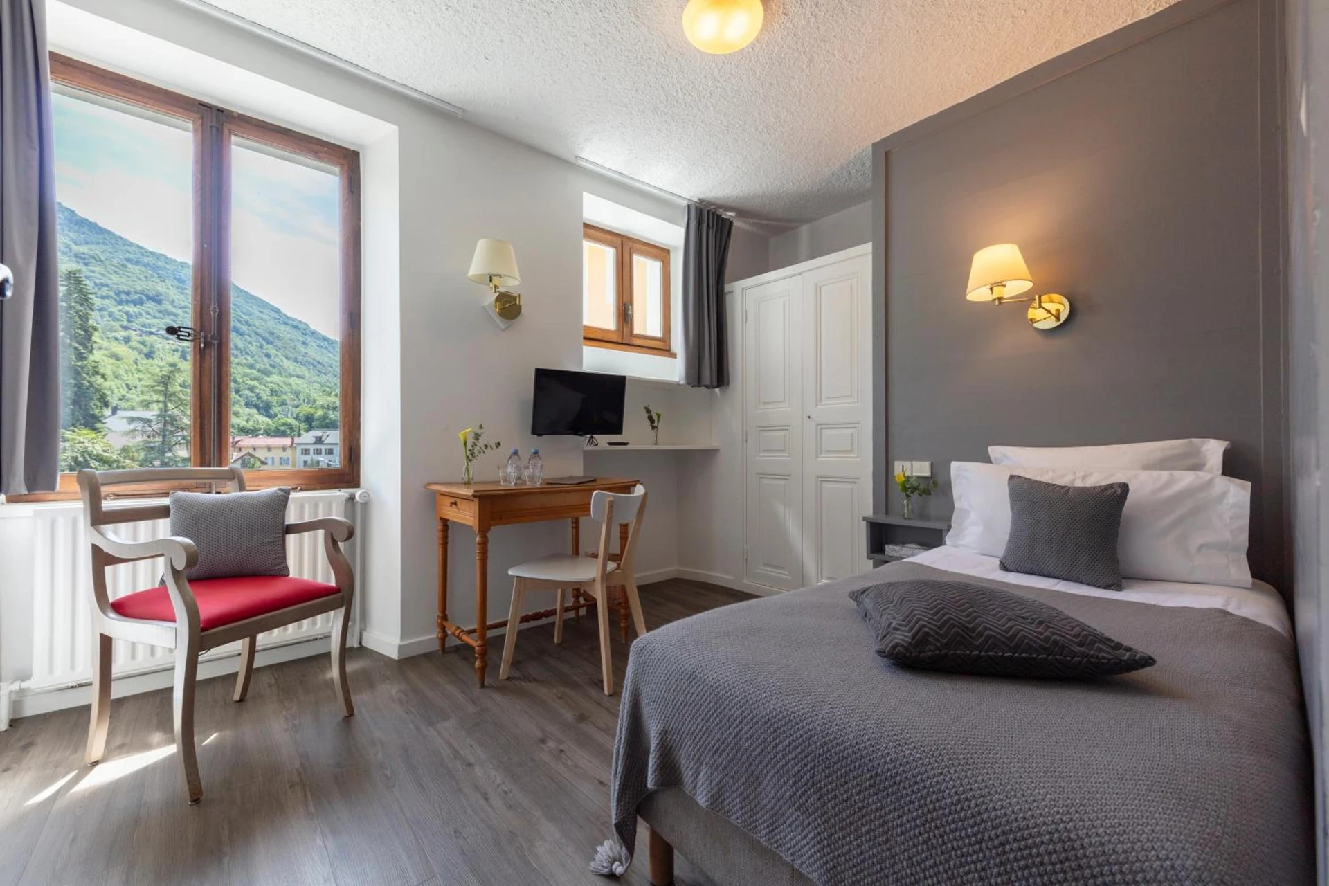 Chambre disponible pour un séminaire d'entreprise à Hôtel Le Belvédère - Brides-les-Bains