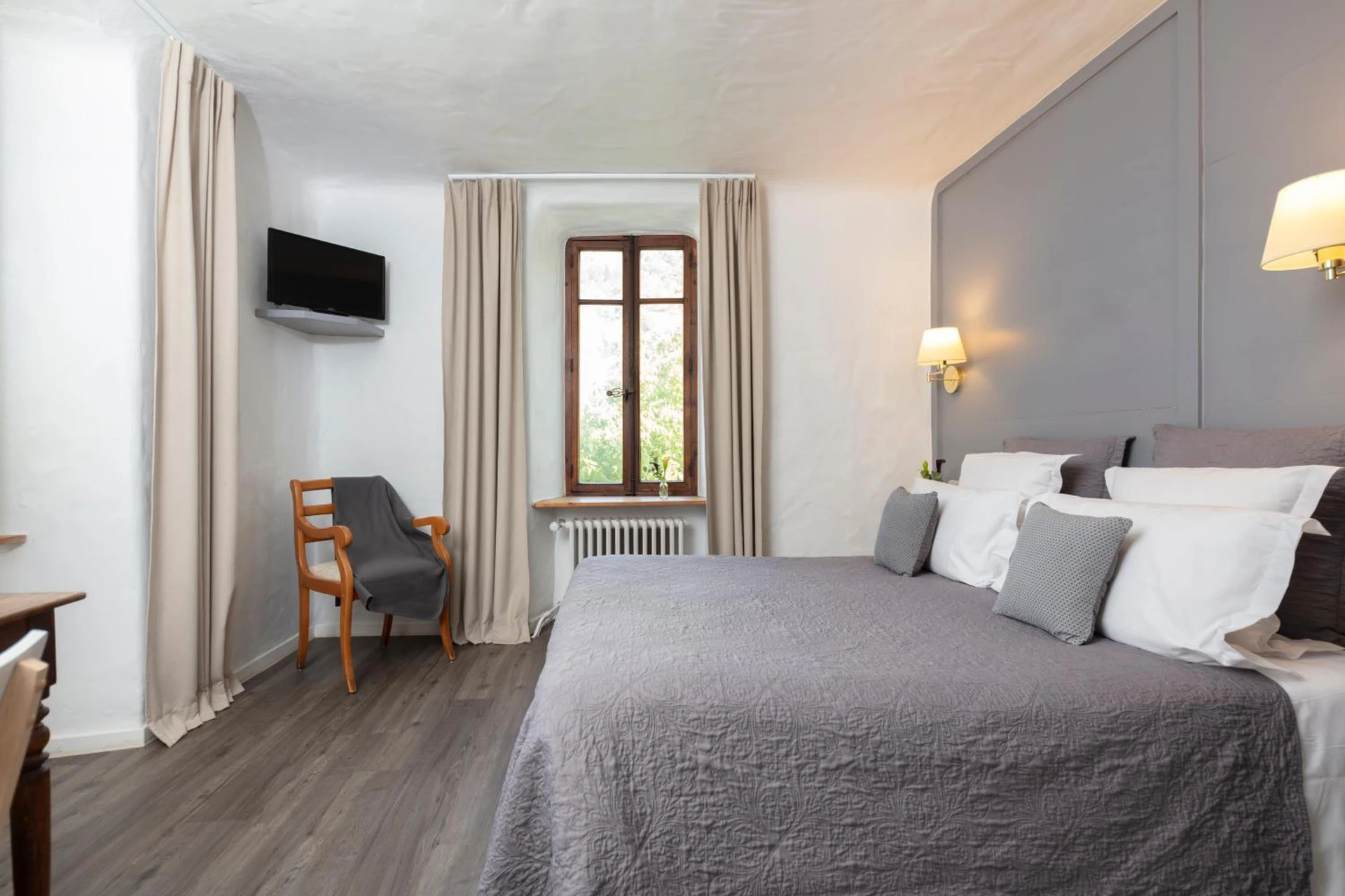 Chambre disponible pour un séminaire d'entreprise à Hôtel Le Belvédère - Brides-les-Bains