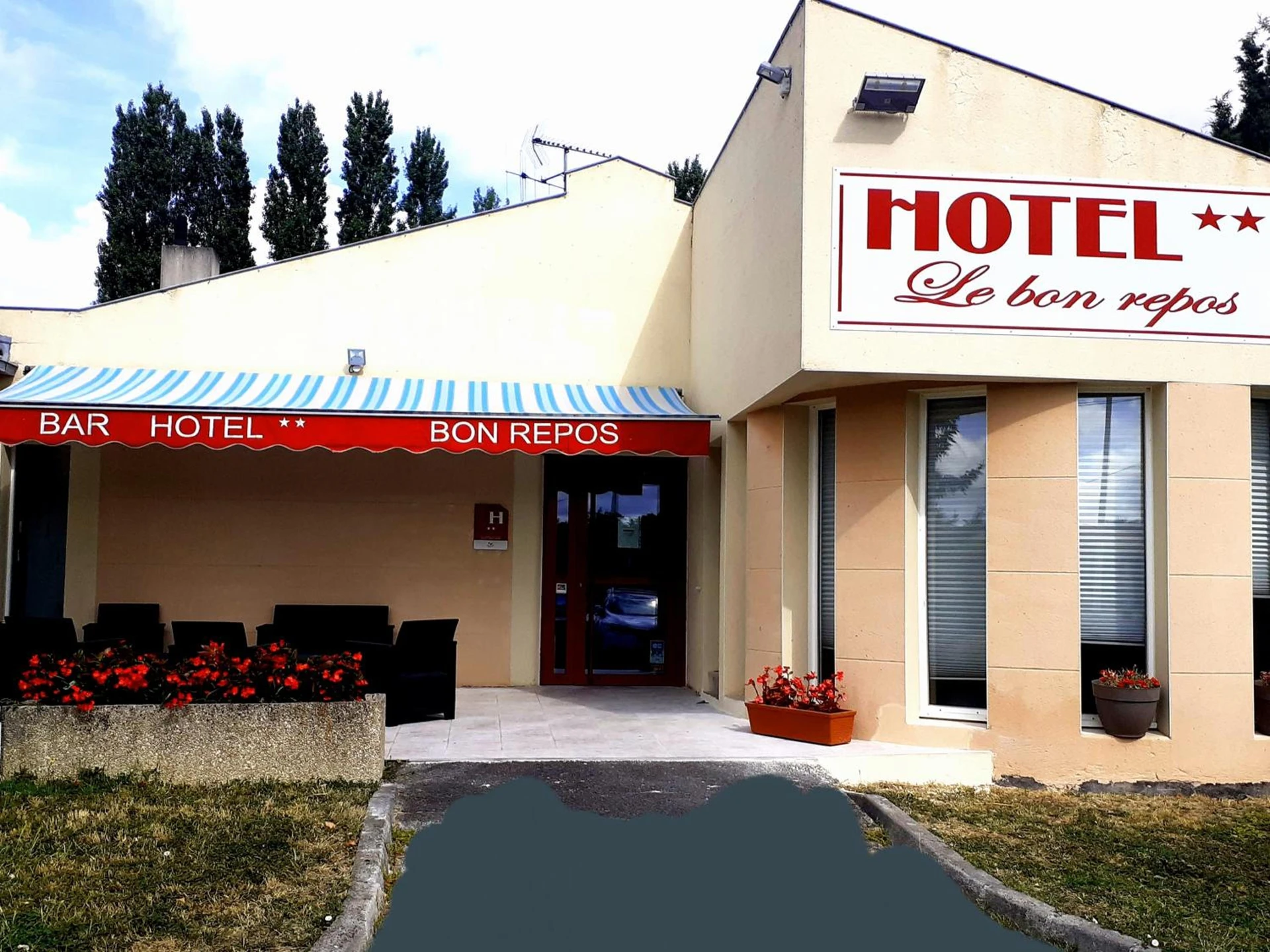 Organiser un séminaire d'entreprise : Hôtel Bon Repos à barbezieux-saint-hilaire