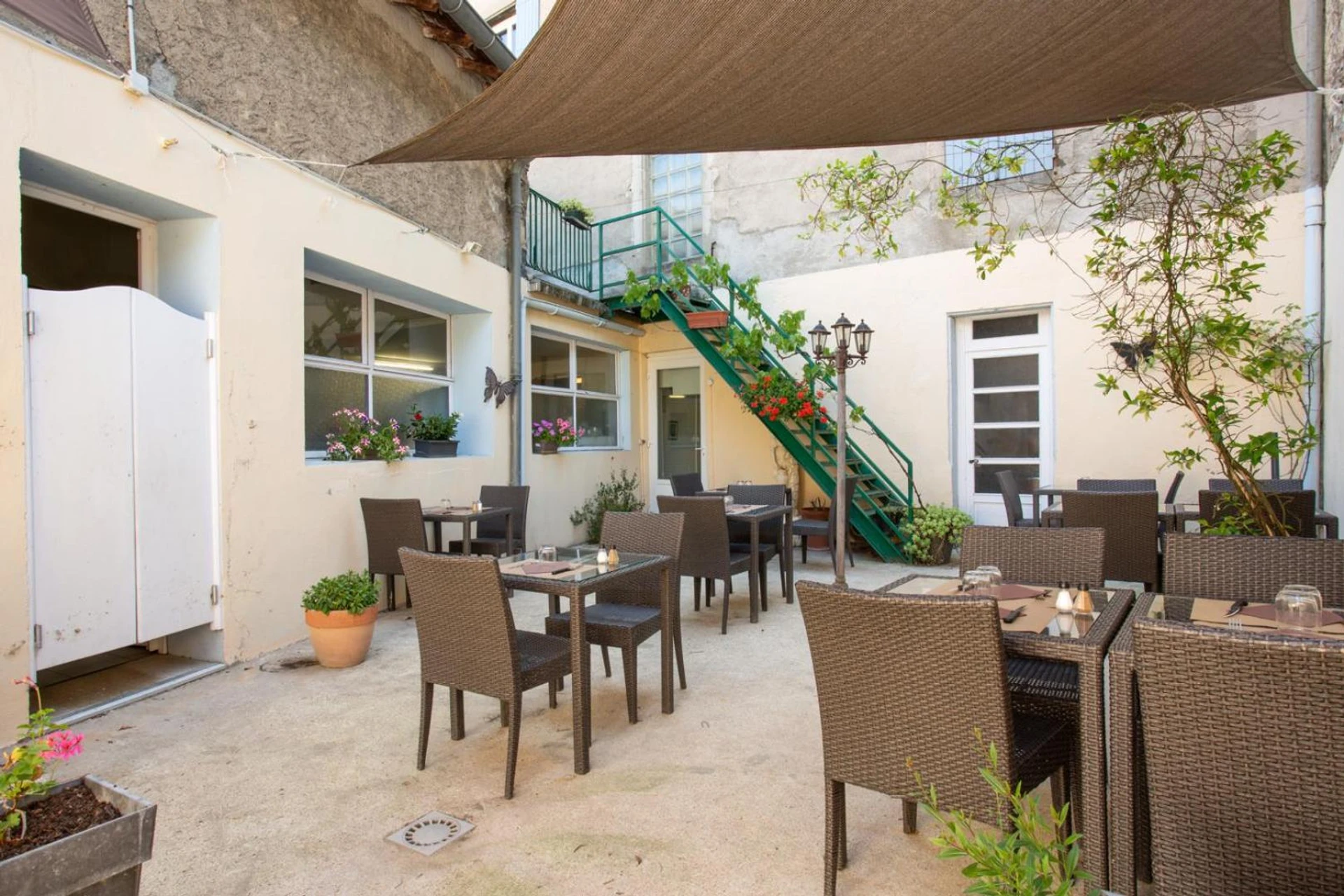 Organiser un séminaire d'entreprise : Logis Hotels - Hôtel Le Boulevard à mazamet