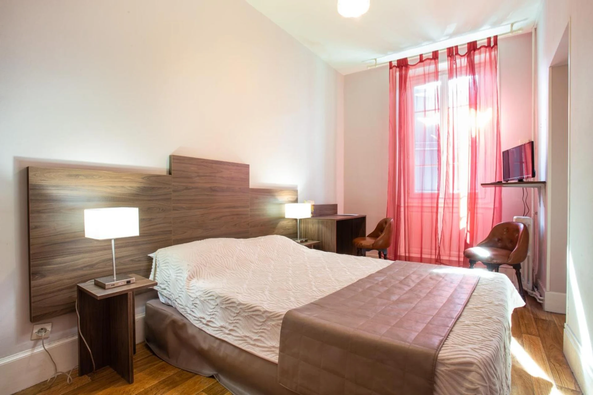Magnifique chambre pour un séminaire d'entreprise à Logis Hotels - Hôtel Le Boulevard - Mazamet
