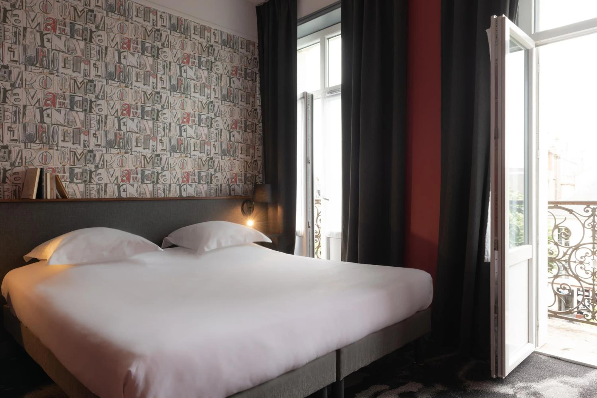 Magnifique chambre pour un séminaire d'entreprise à Hôtel Bristol Reims - Reims