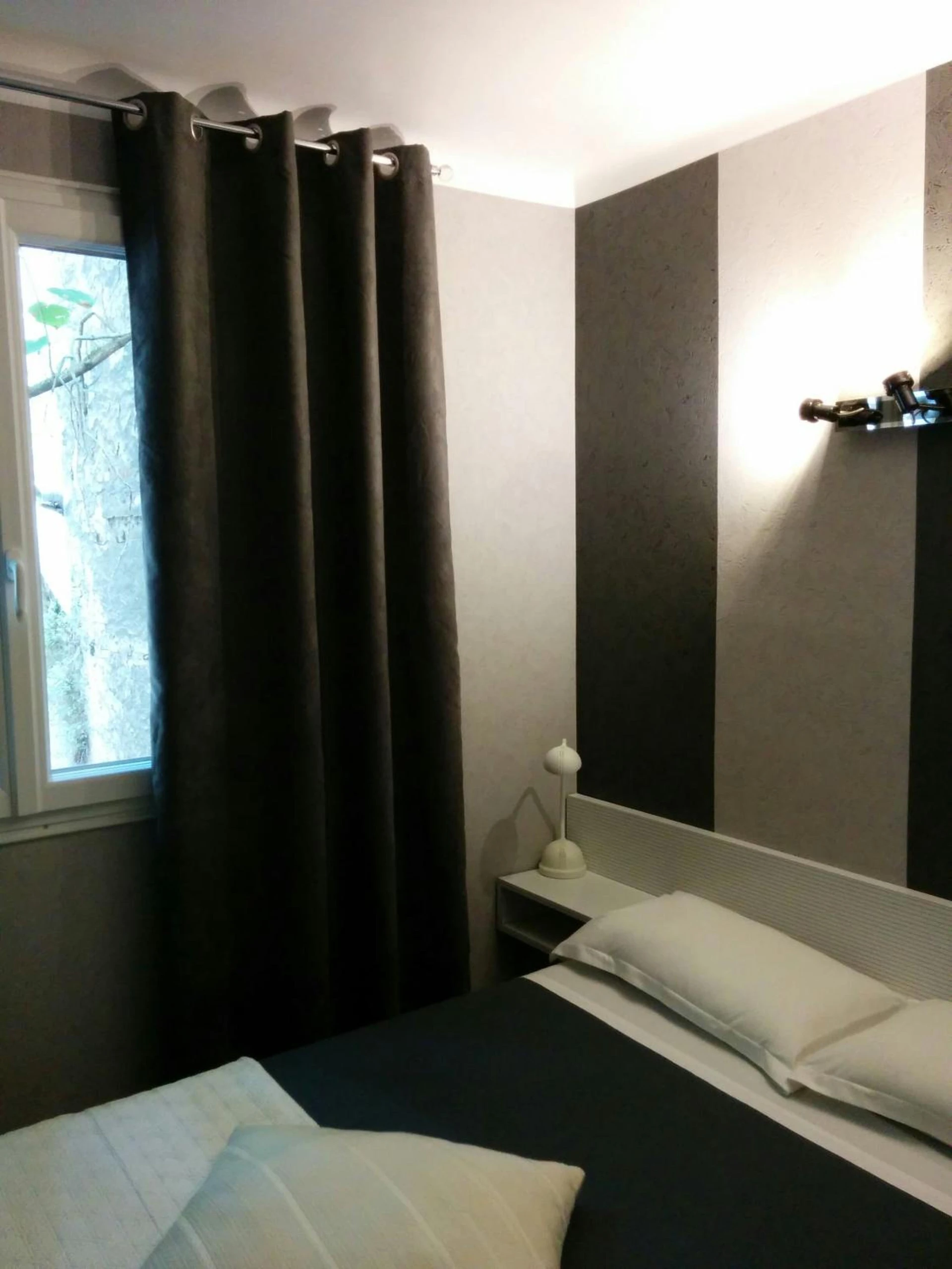 Chambre à Hôtel Le Cambronne - Organiser un séminaire d'entreprise à Nantes