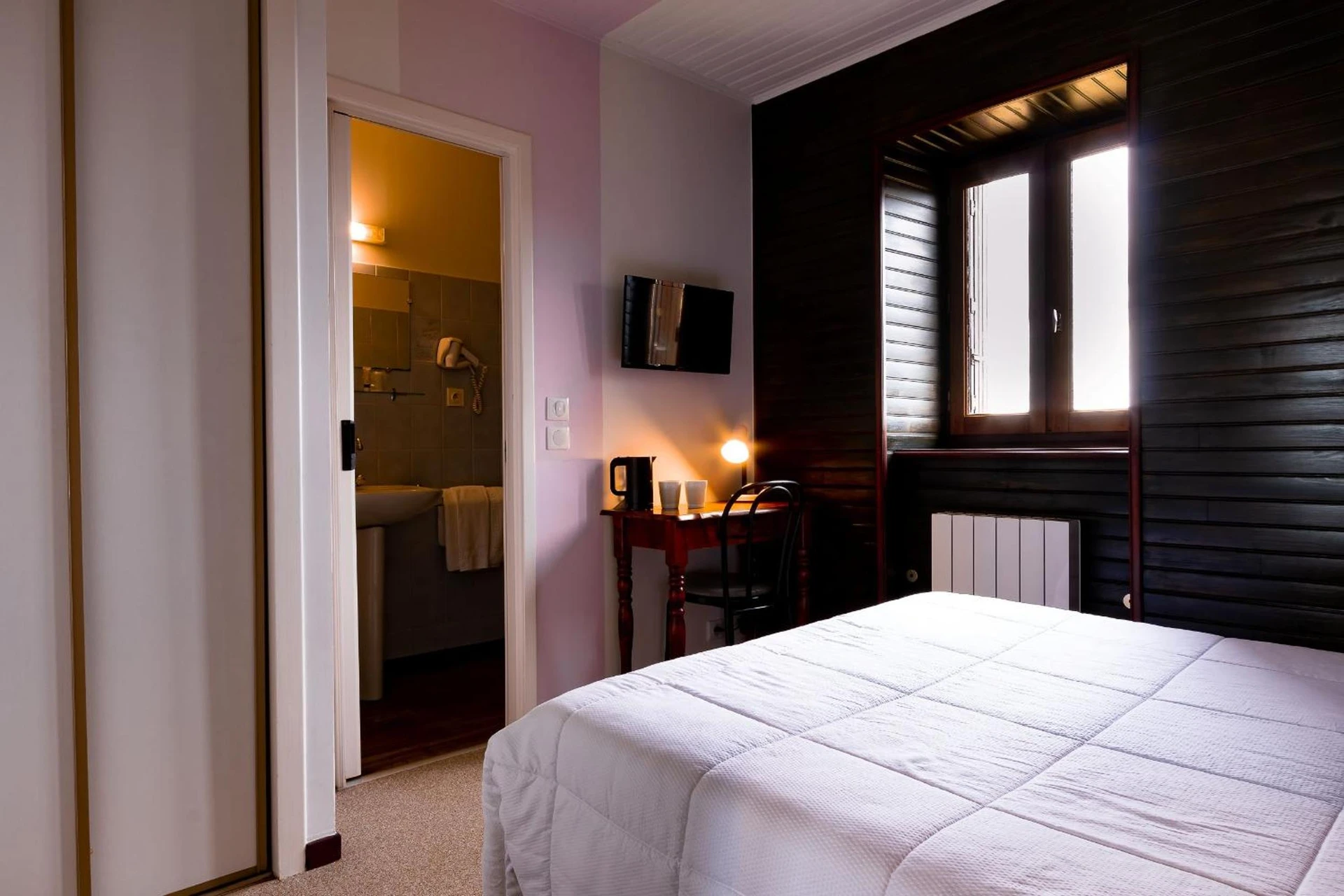 Magnifique chambre pour un séminaire d'entreprise à Hôtel le Cantou 354 - Loubressac