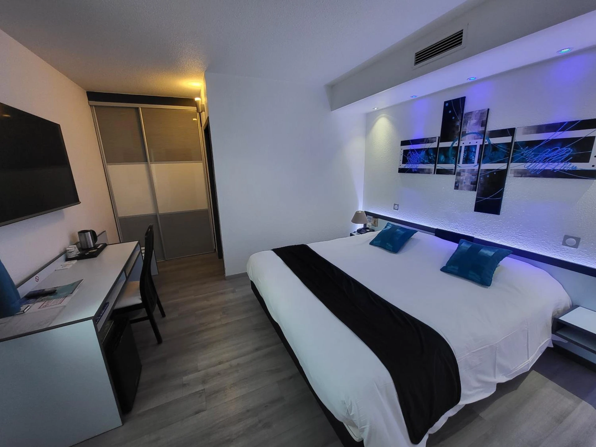 Chambre disponible pour un séminaire d'entreprise à Citotel Hôtel Le Capricorne - Marmande