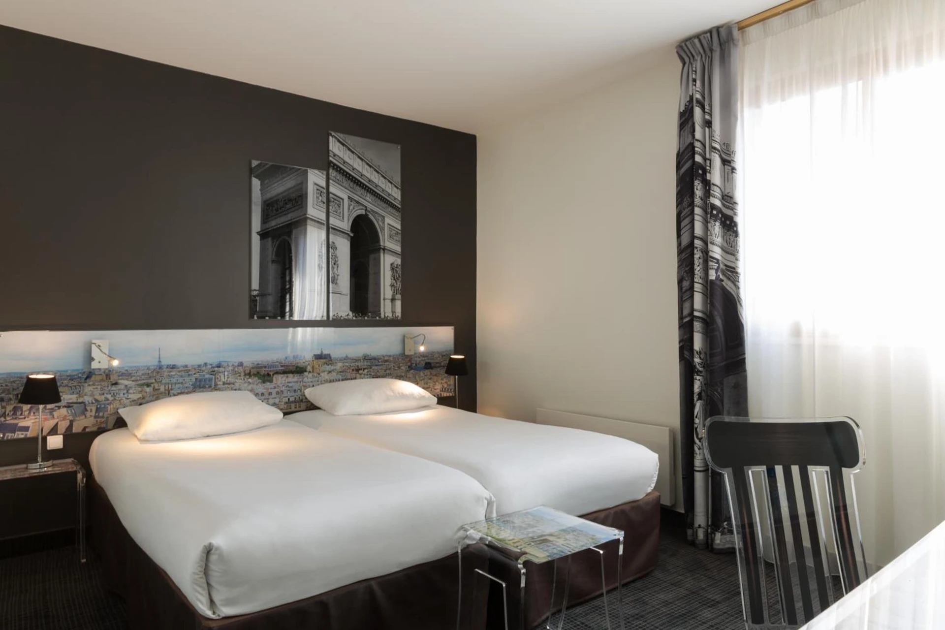 Chambre disponible pour un séminaire d'entreprise à Hotel Le Cardinal Rueil Centre - Rueil-Malmaison