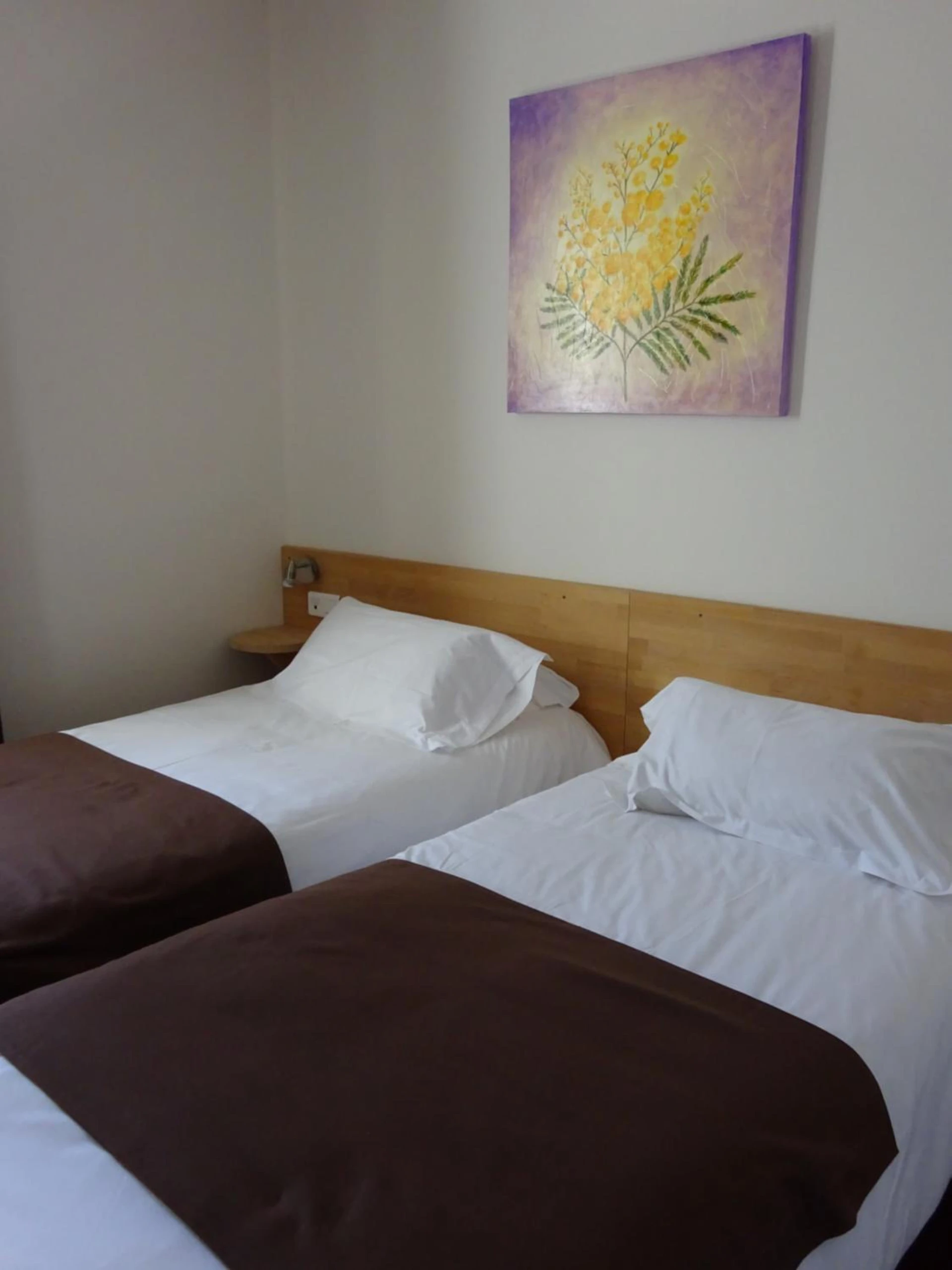 Chambre disponible pour un séminaire d'entreprise à Hotel Restaurant Le Castel Fleuri - Carnoules