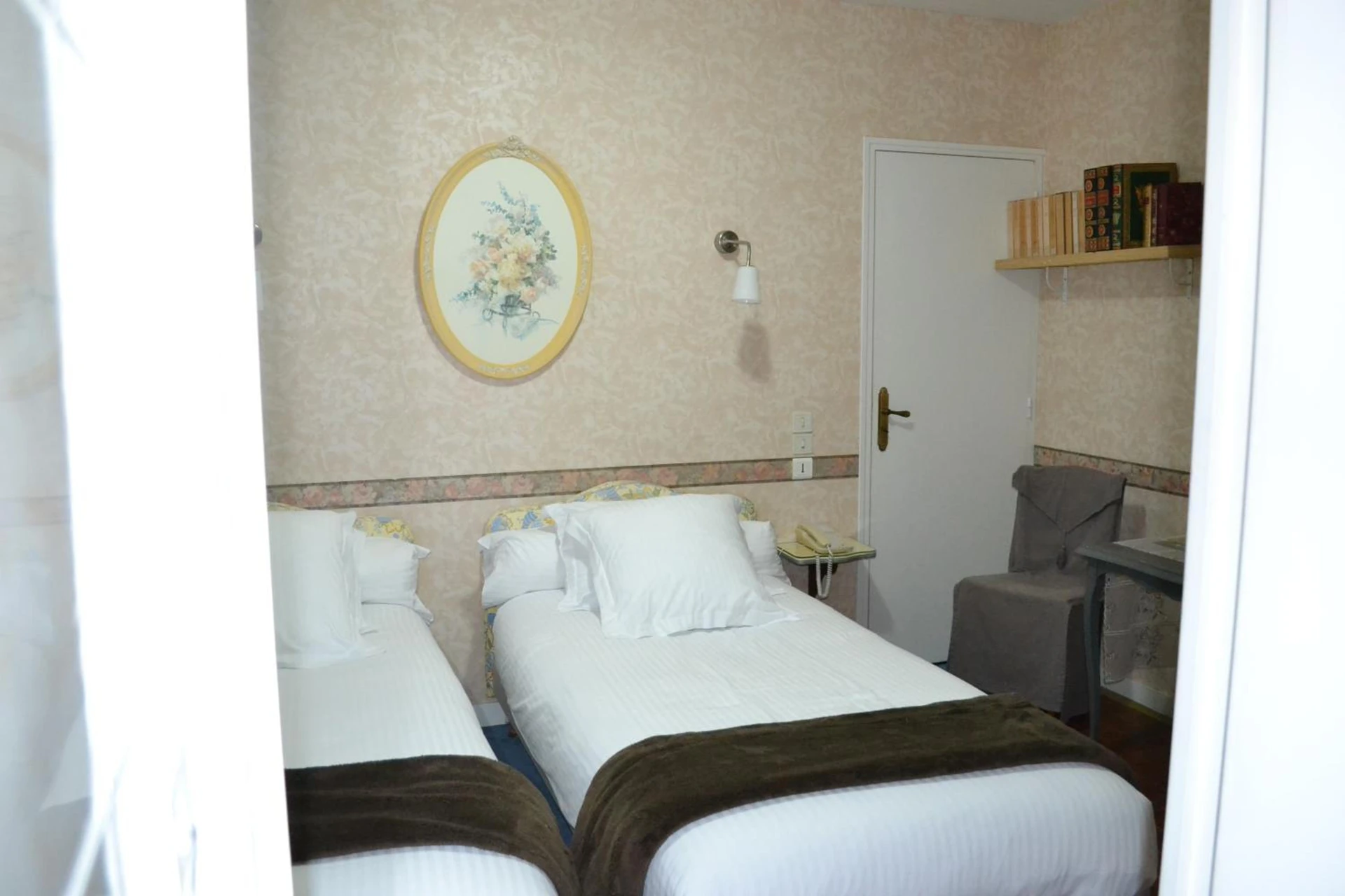 Magnifique chambre pour un séminaire d'entreprise à Hôtel Le Castel - Brissac-Quincé