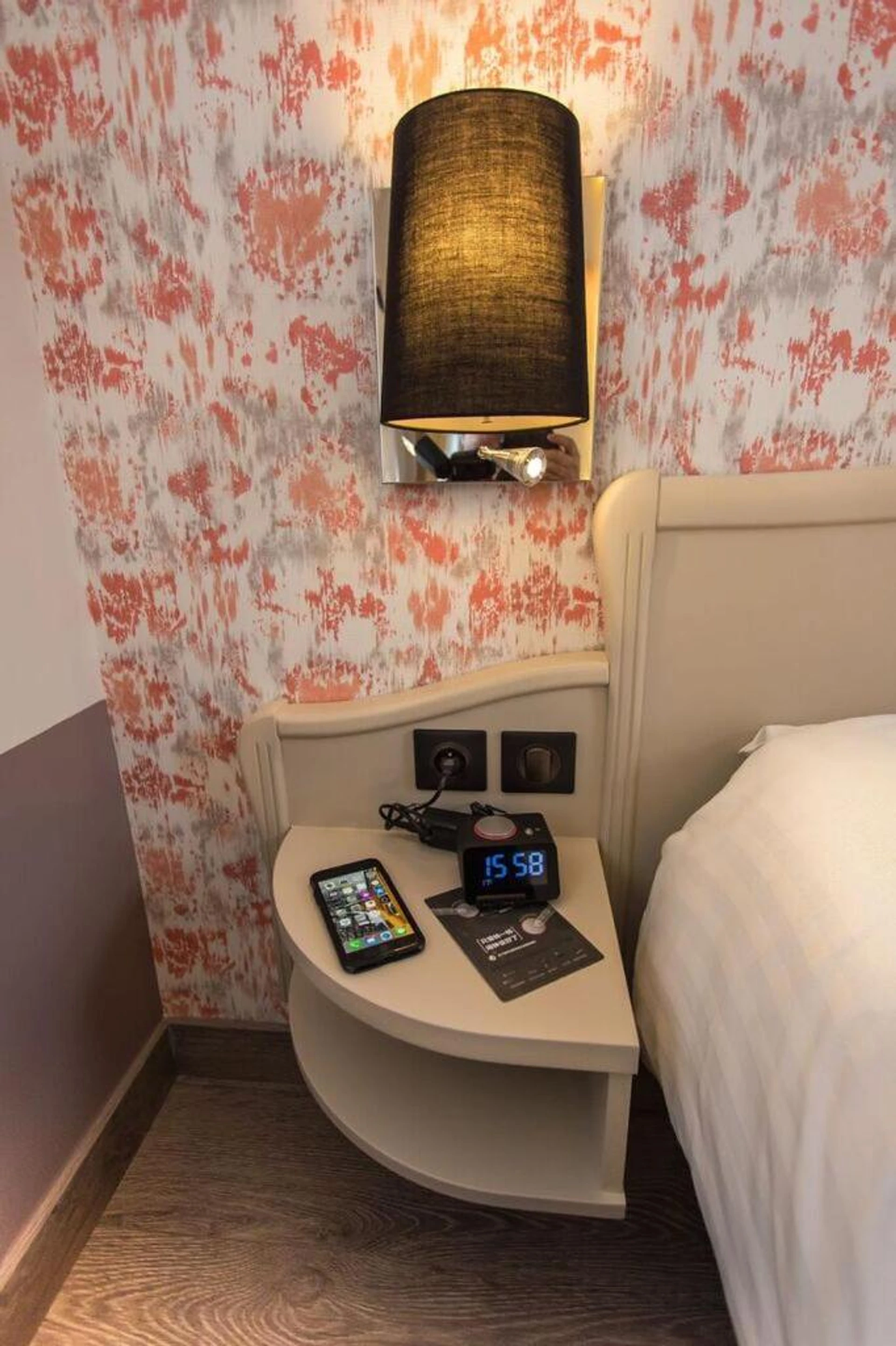 Organiser un séminaire d'entreprise : Cit'Hotel - Hotel Le Cèdre à noyon
