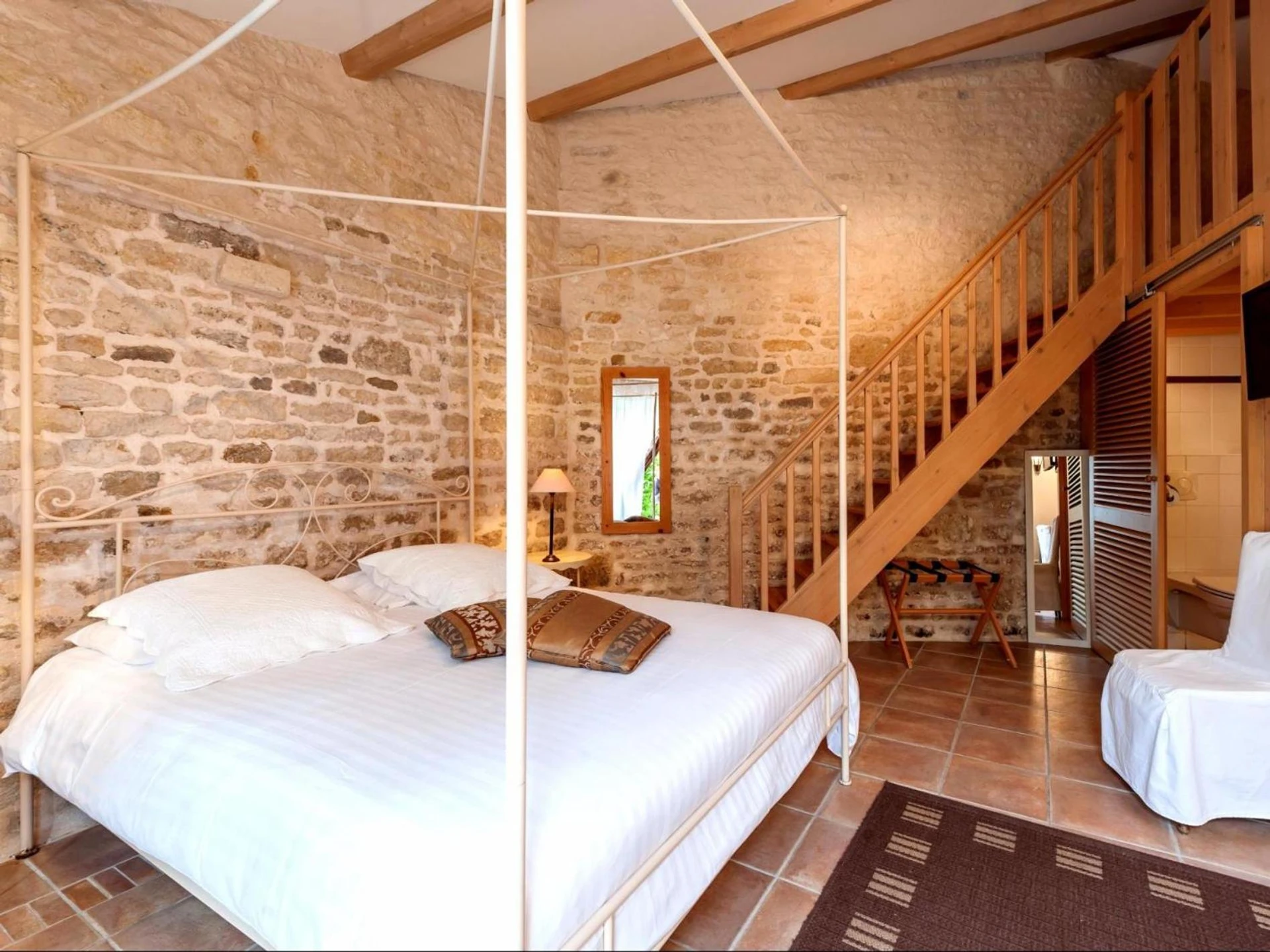 Chambre disponible pour un séminaire d'entreprise à Logis Hôtel Le Central - Coulon