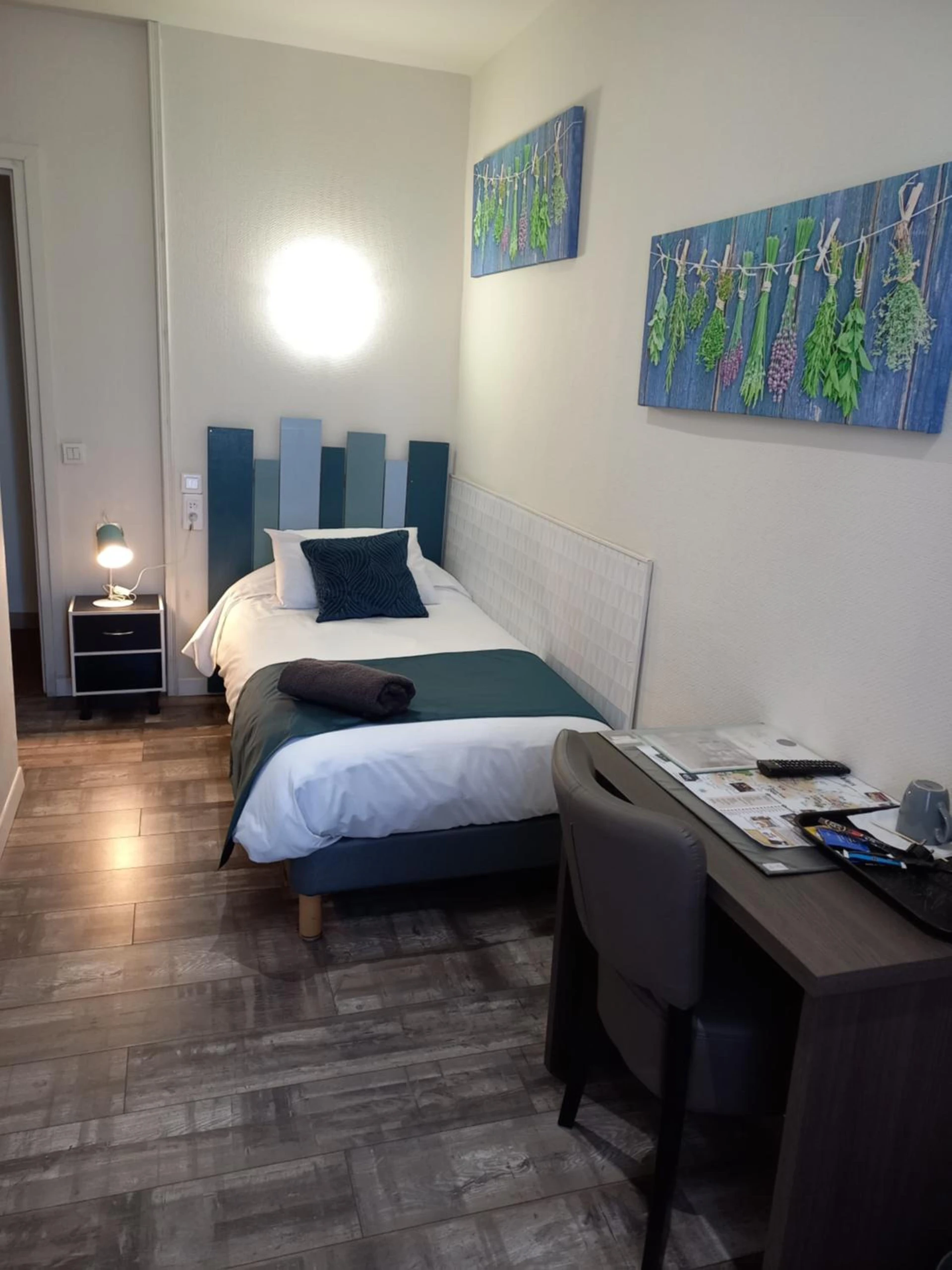 Magnifique chambre pour un séminaire d'entreprise à Hôtel Le Centre - Les Herbiers