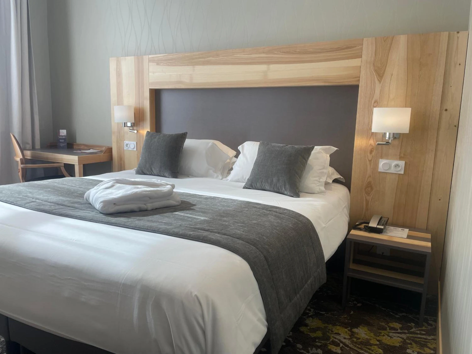 Chambre disponible pour un séminaire d'entreprise à Hotel Le Cercle - Cherbourg-en-Cotentin