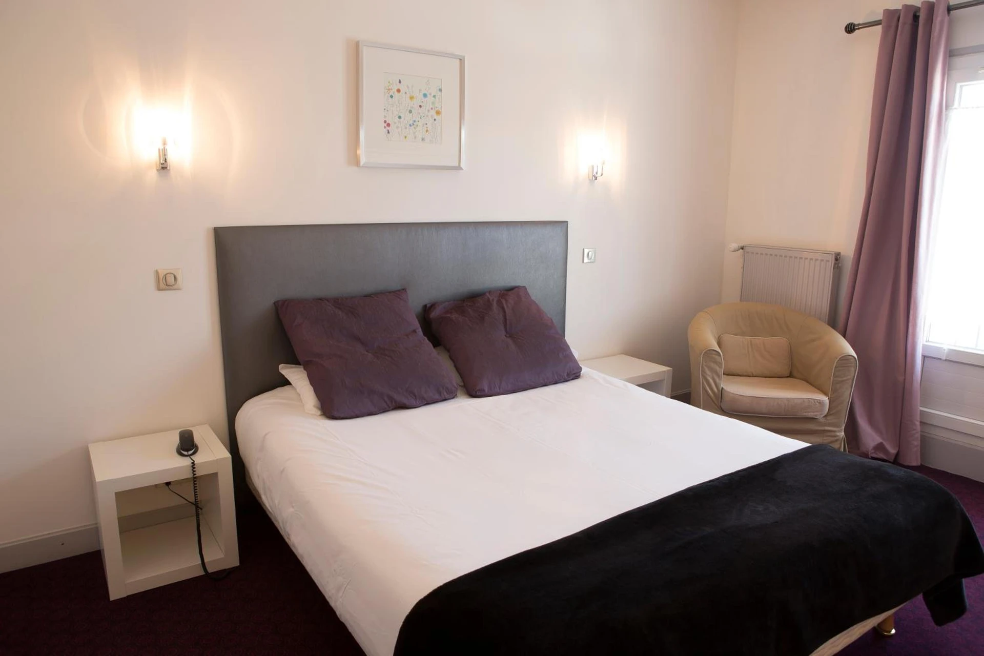 Chambre disponible pour un séminaire d'entreprise à Logis Hotel Le Cerf - Briare