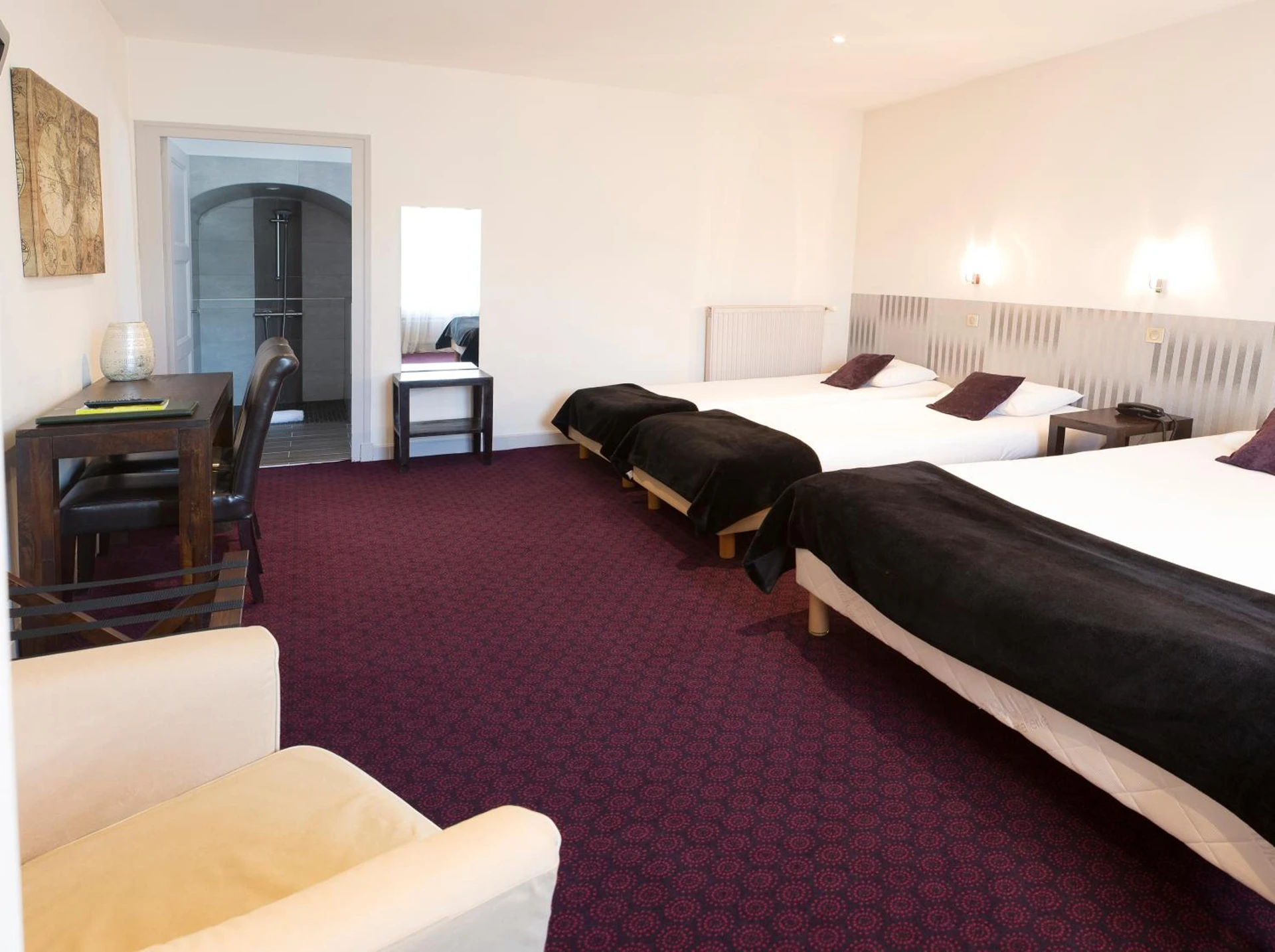 Magnifique chambre pour un séminaire d'entreprise à Logis Hotel Le Cerf - Briare