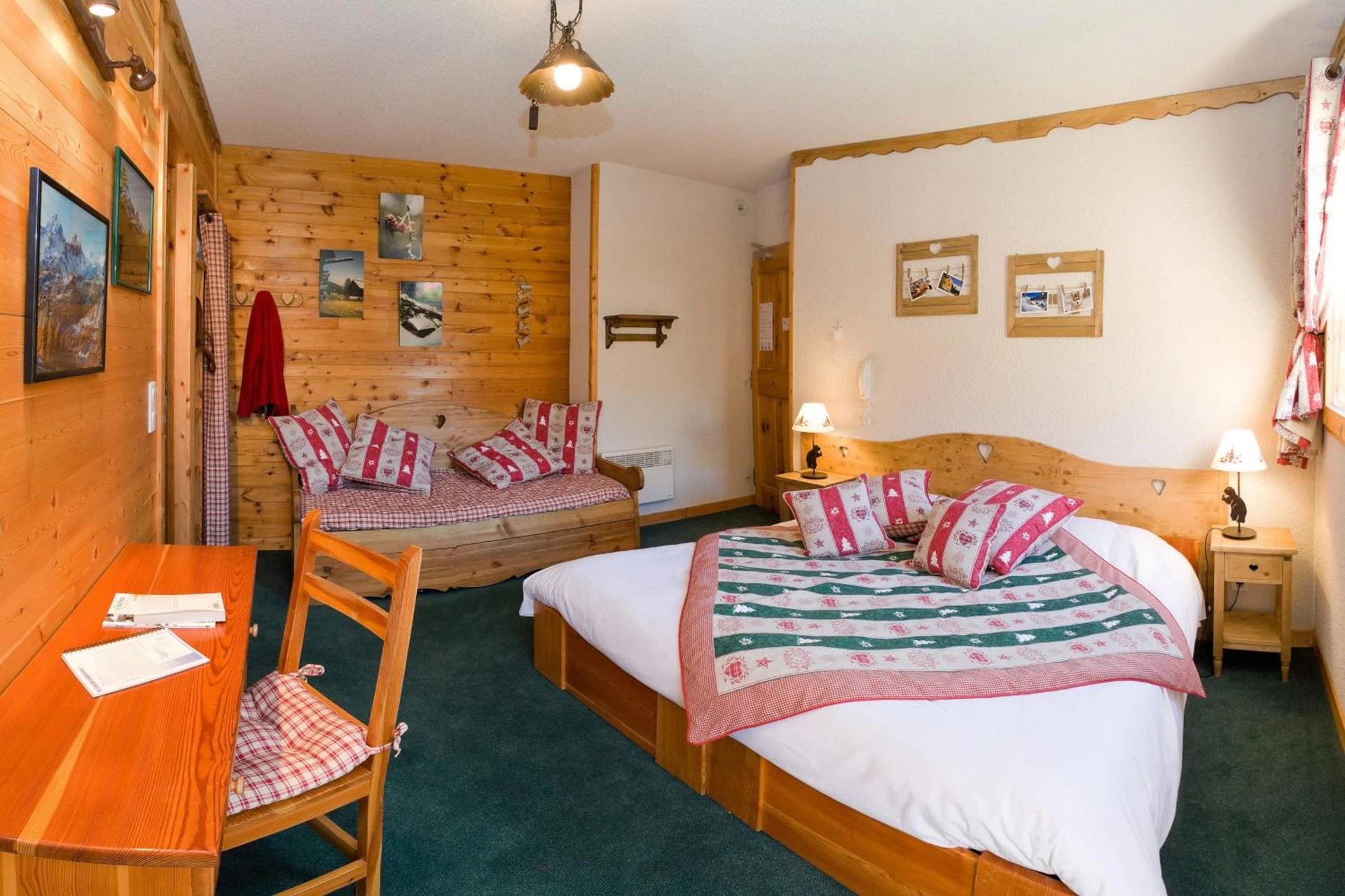 Chambre disponible pour un séminaire d'entreprise à Le Chalet d'en Hô - Névache