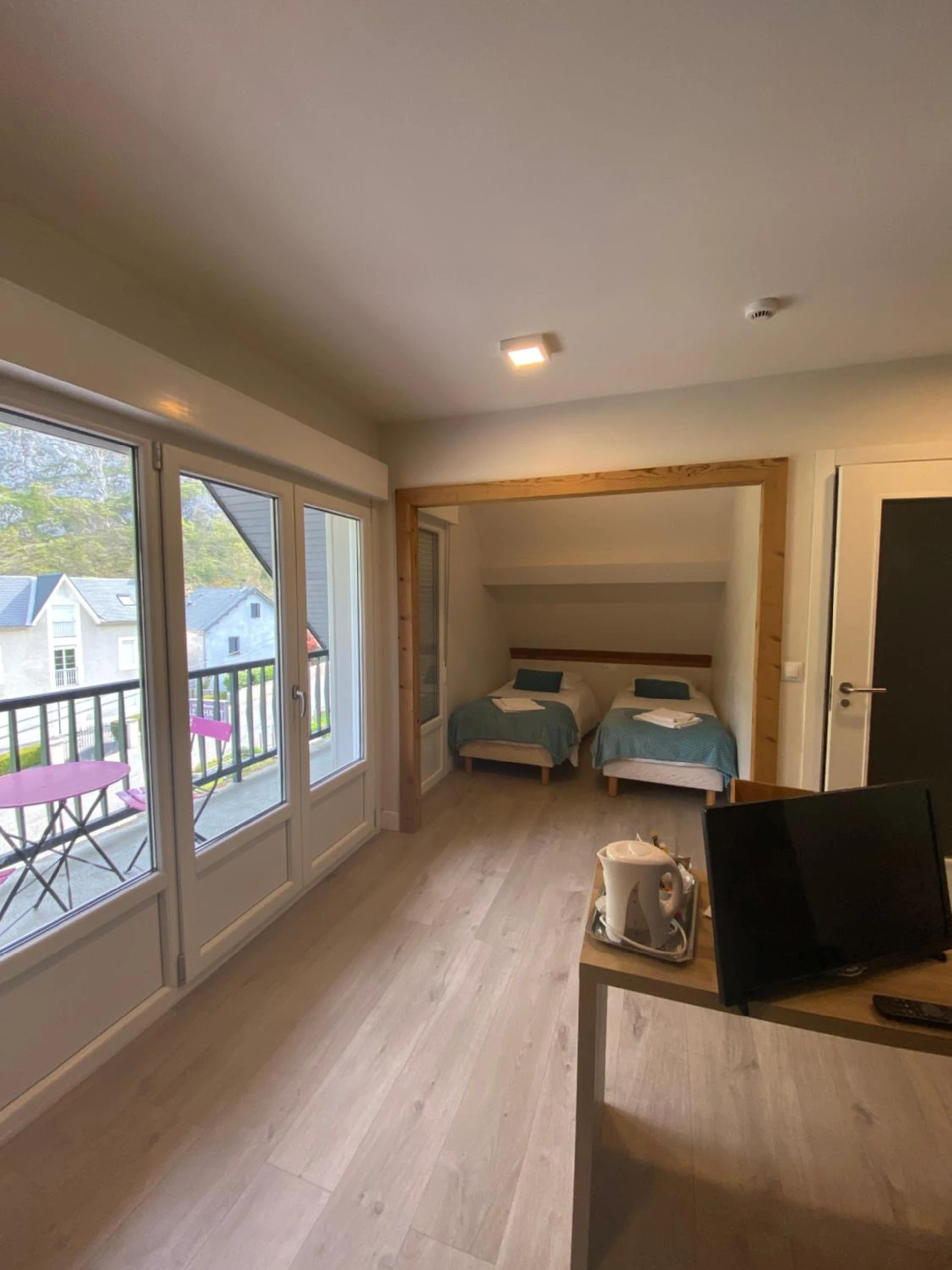 Chambre disponible pour un séminaire d'entreprise à Hotel Le Chalet - Sainte-Marie-de-Campan
