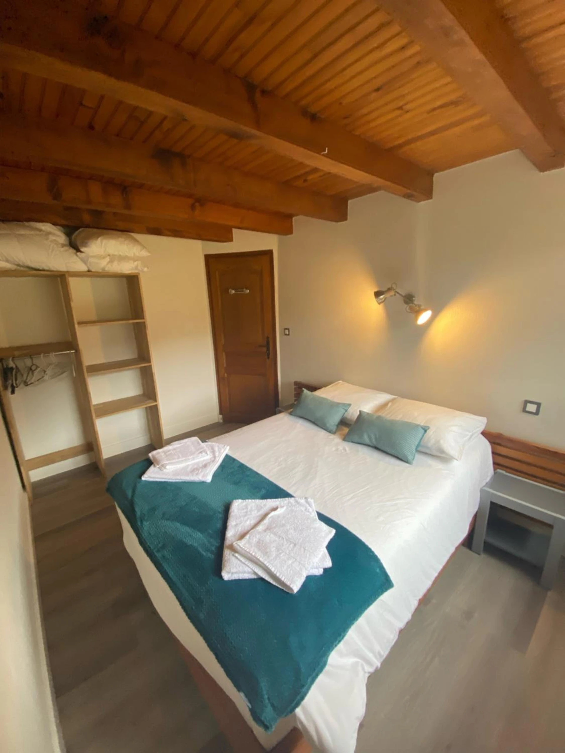Chambre disponible pour un séminaire d'entreprise à Hotel Le Chalet - Sainte-Marie-de-Campan