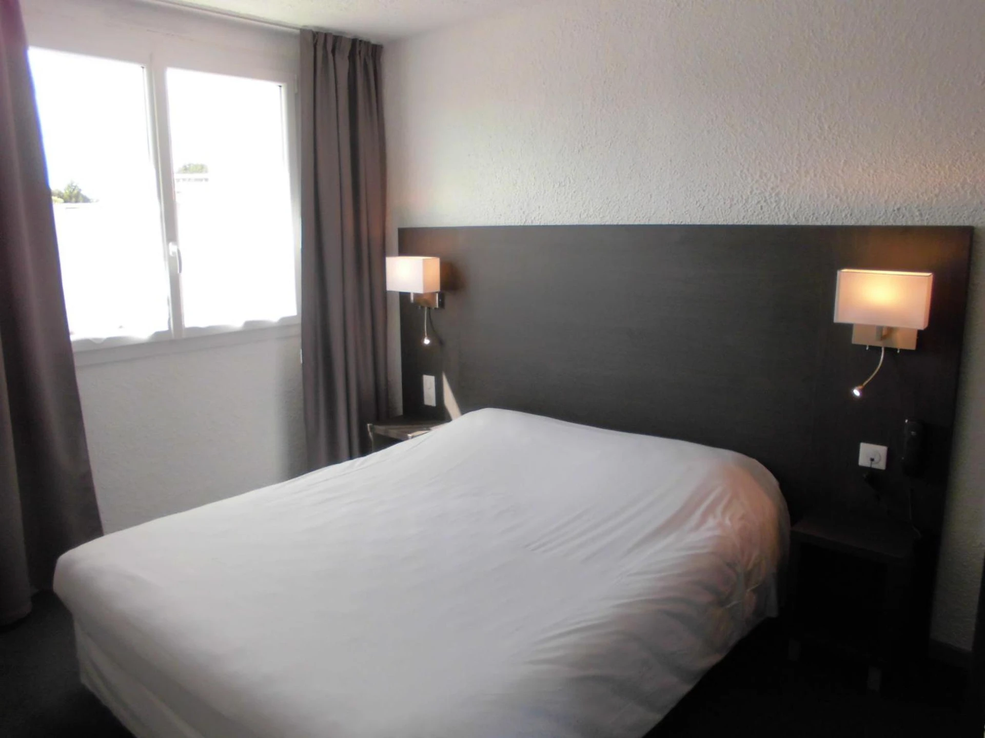 Magnifique chambre pour un séminaire d'entreprise à Cit'Hotel Le Challans - Challans