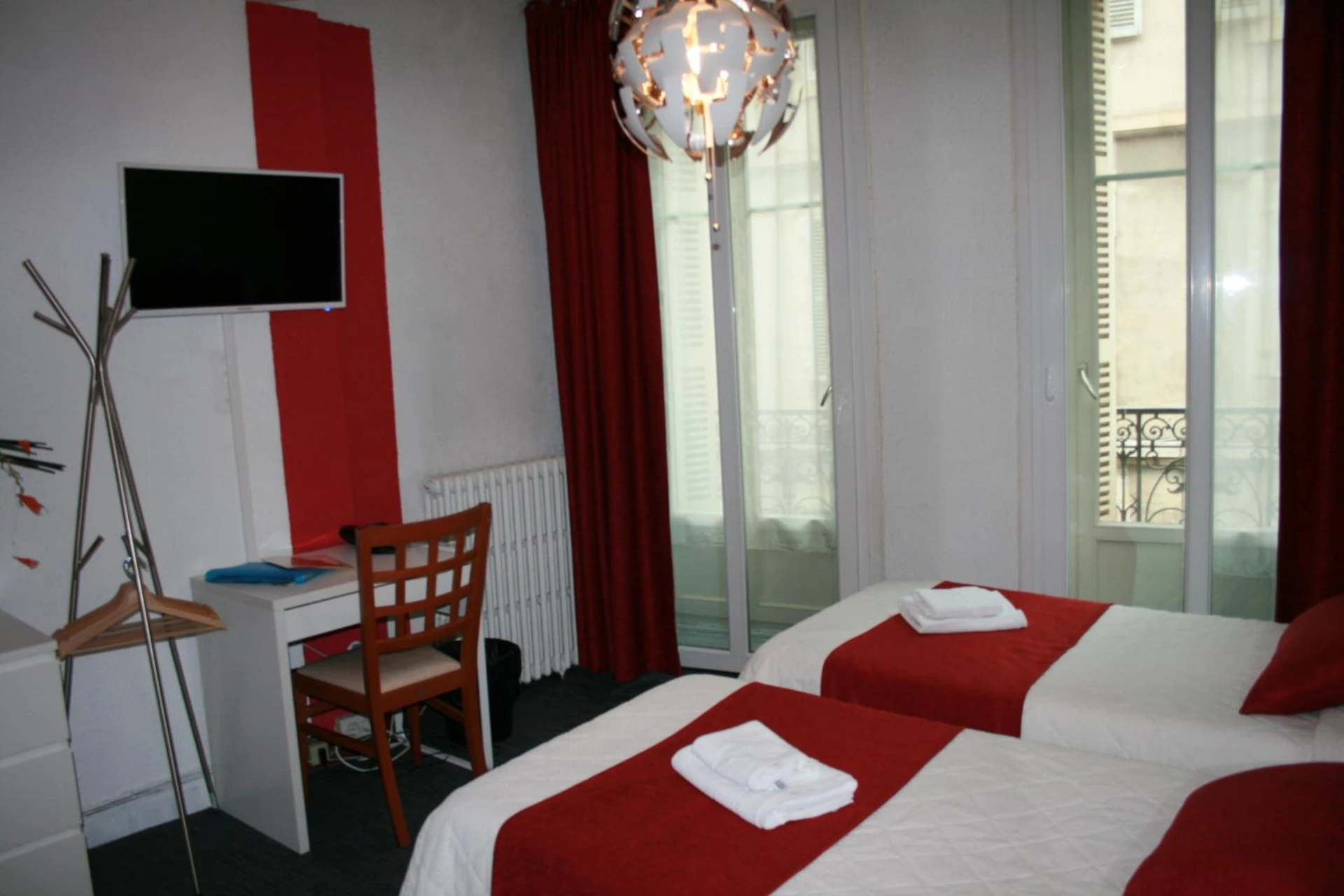 Chambre disponible pour un séminaire d'entreprise à Hôtel Le Chambellan - Dijon