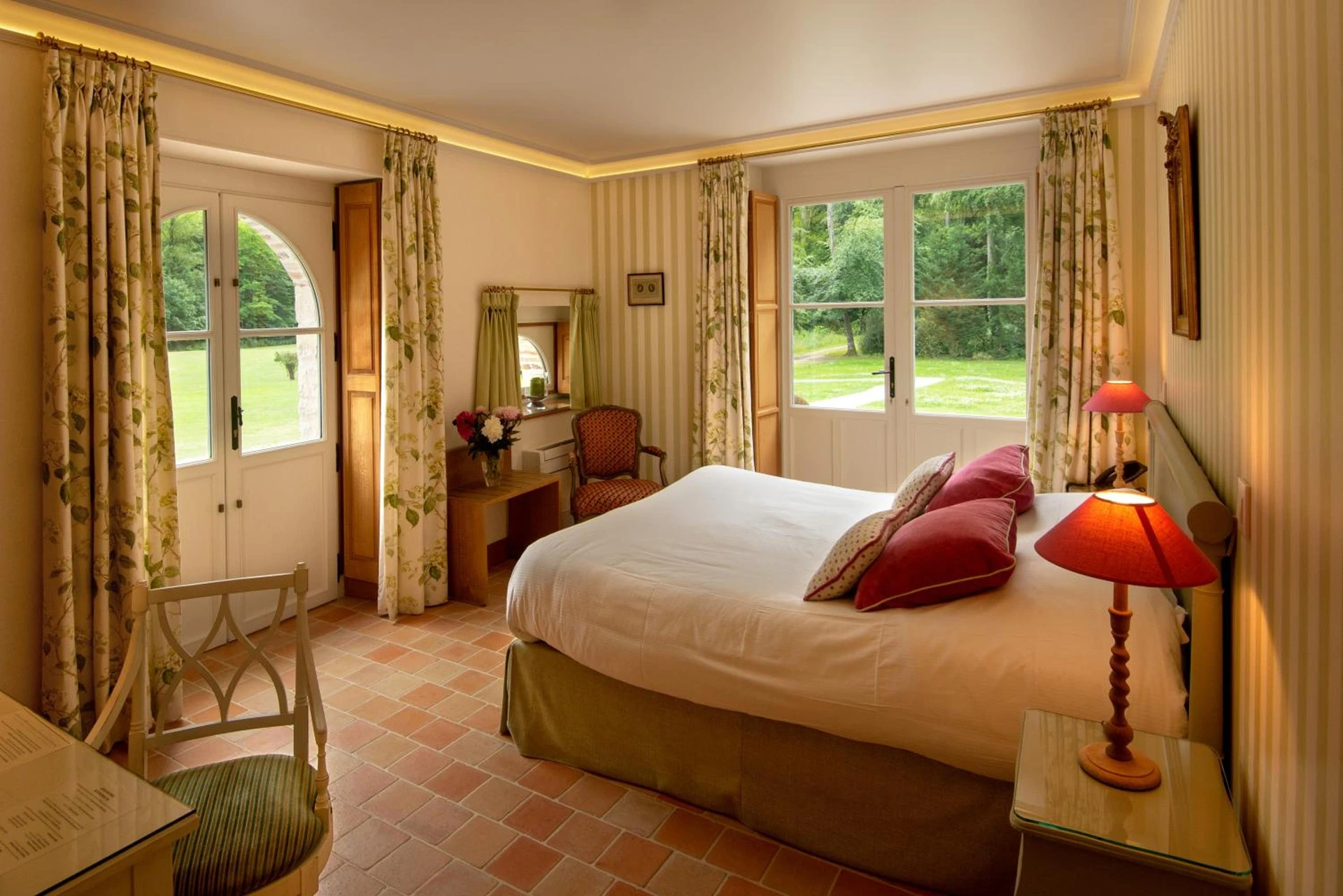 Magnifique chambre pour un séminaire d'entreprise à Château-Hôtel de Bourron - Bourron-Marlotte