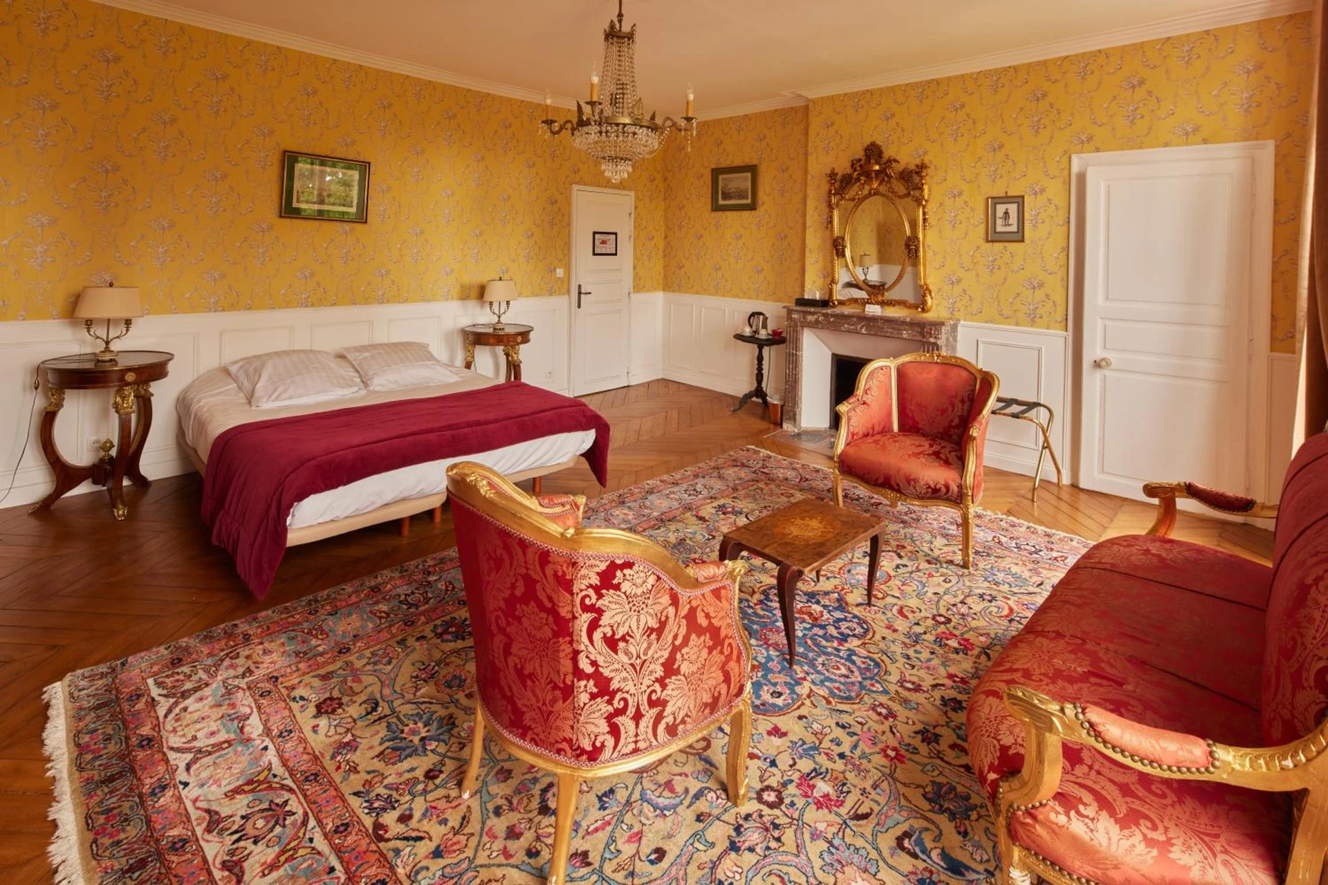 Chambre disponible pour un séminaire d'entreprise à Logis Hôtel & Restaurant Chateau de la Marjolaine - Essômes-sur-Marne