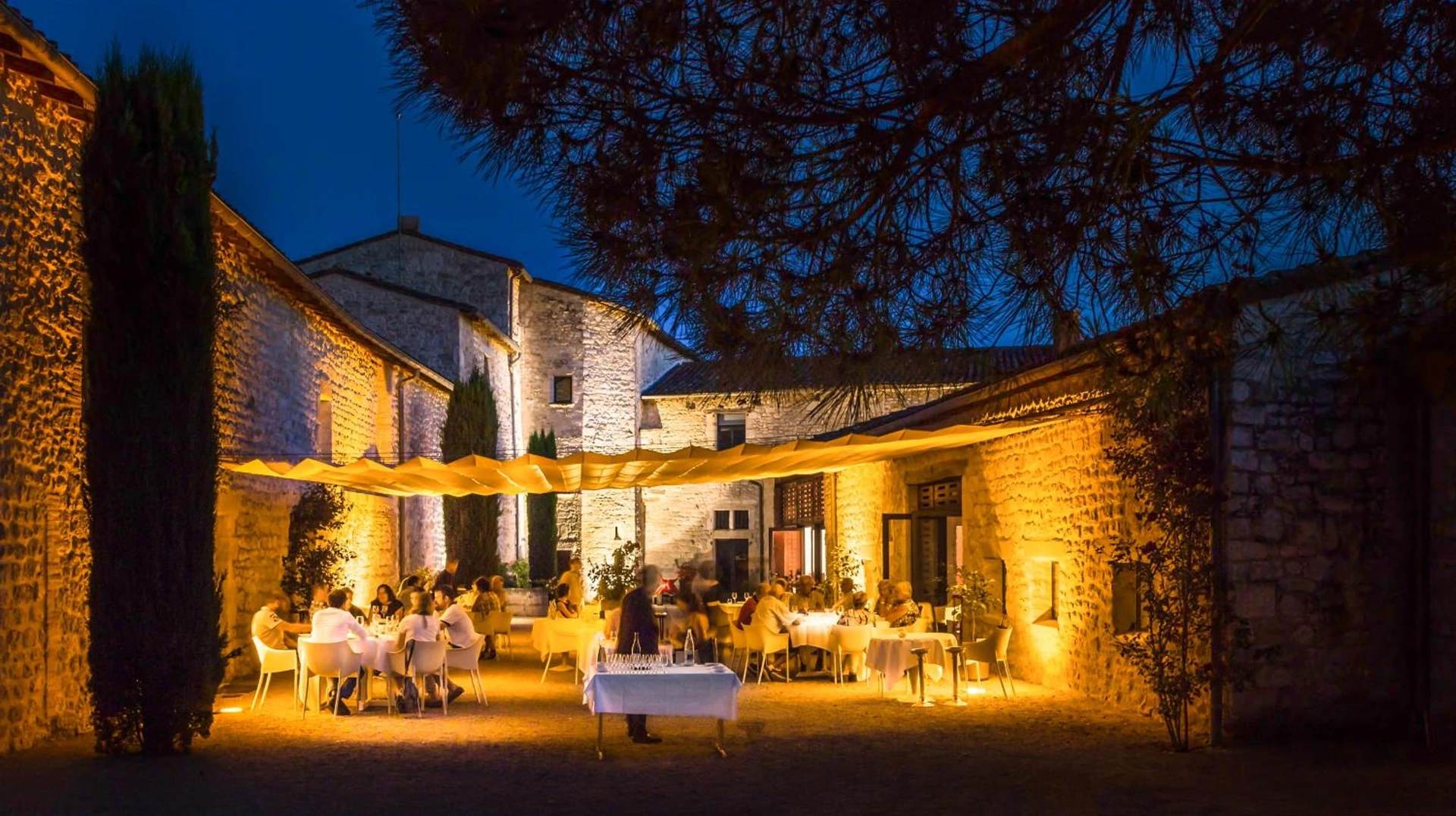 Organiser un séminaire d'entreprise : Château de Salettes à cahuzac-sur-vere