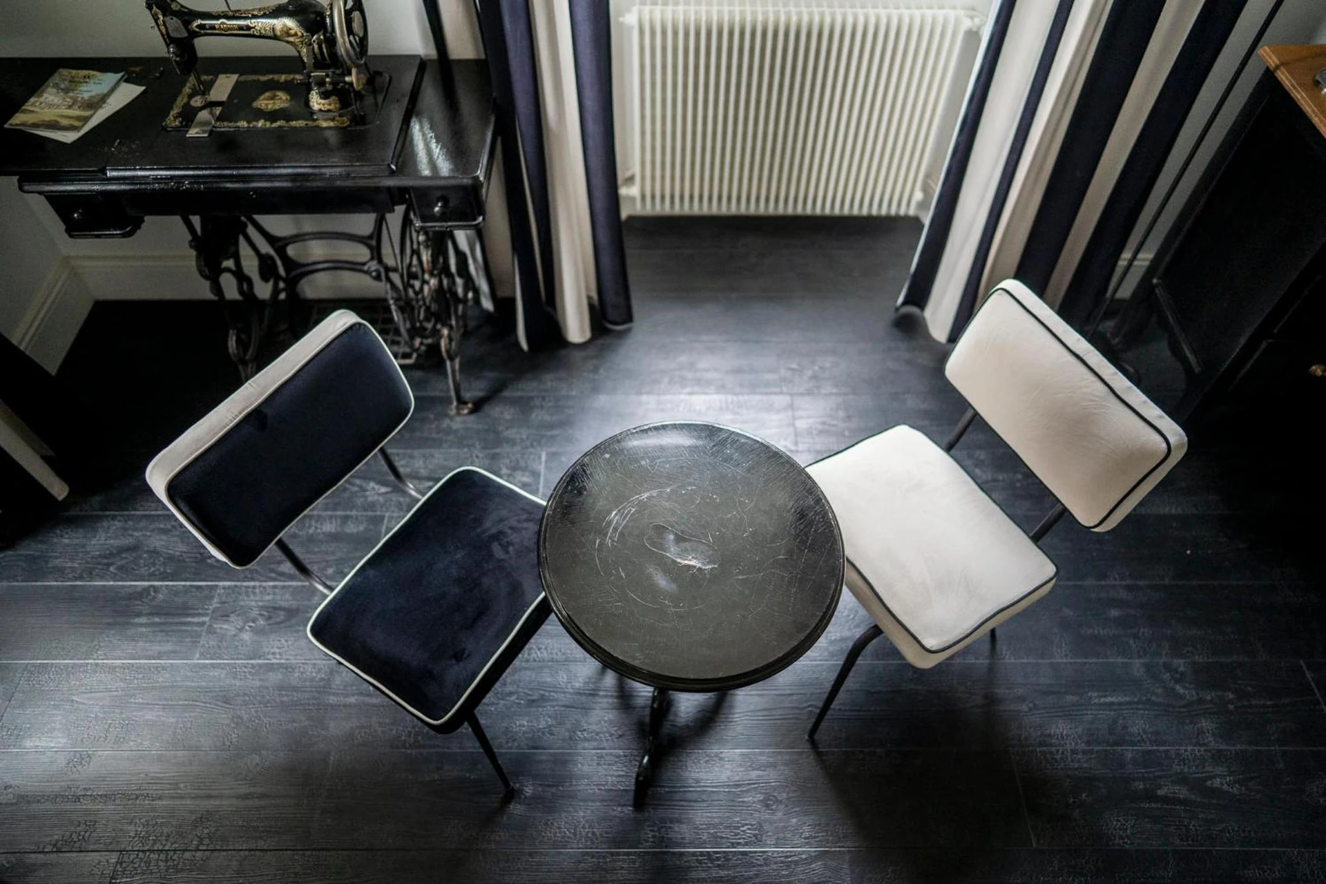 Organiser un séminaire d'entreprise : Chateau des Ayes - Chambres & suites à saint-etienne-de-saint-geoirs