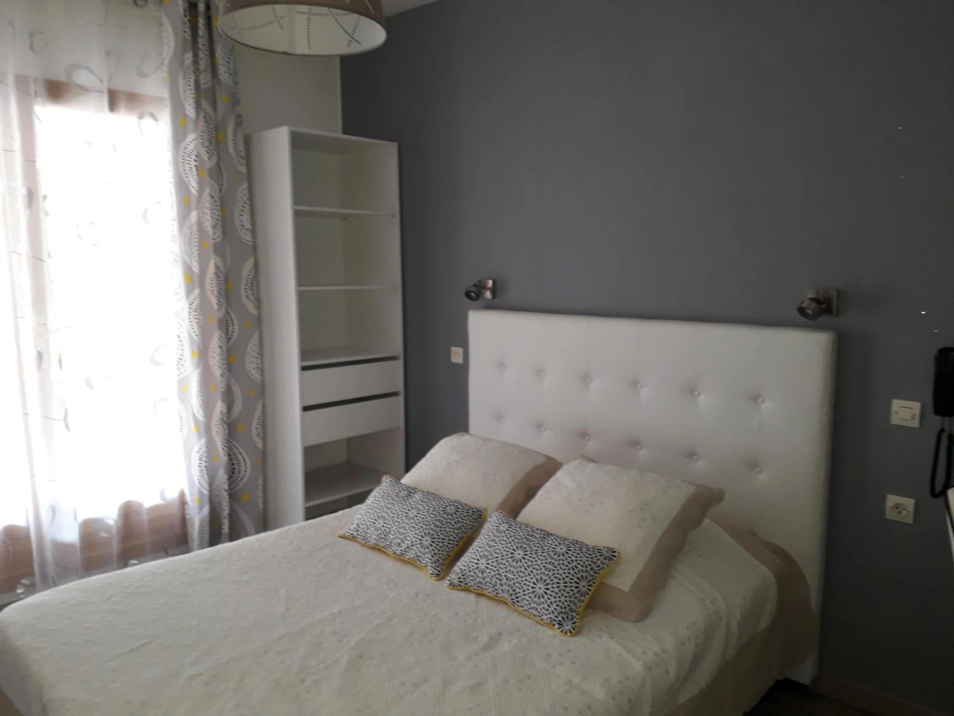 Chambre disponible pour un séminaire d'entreprise à Hôtel Le Châtelet - Saint-Paul-de-Fenouillet