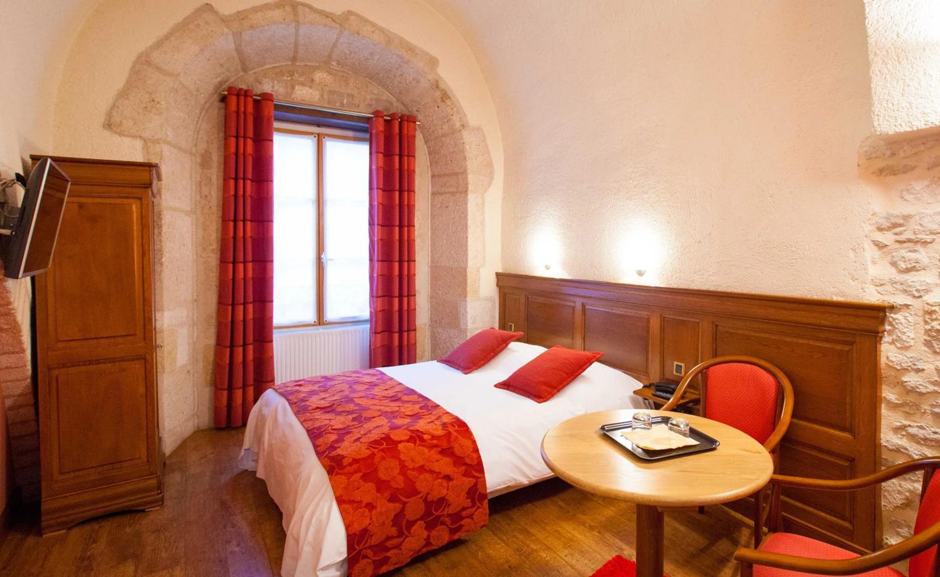 Organiser un séminaire d'entreprise : Logis Hôtel Le Cheval Blanc à langres