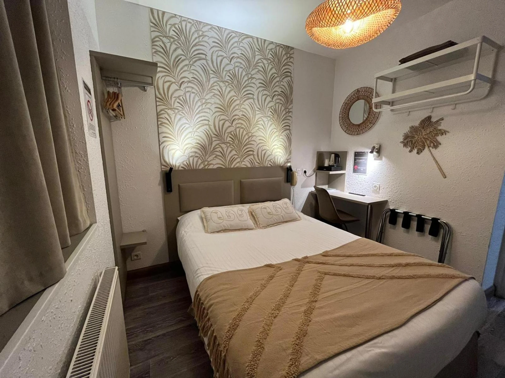 Magnifique chambre pour un séminaire d'entreprise à Cit'Hotel Le Cheval Blanc Cognac Centre - Cognac