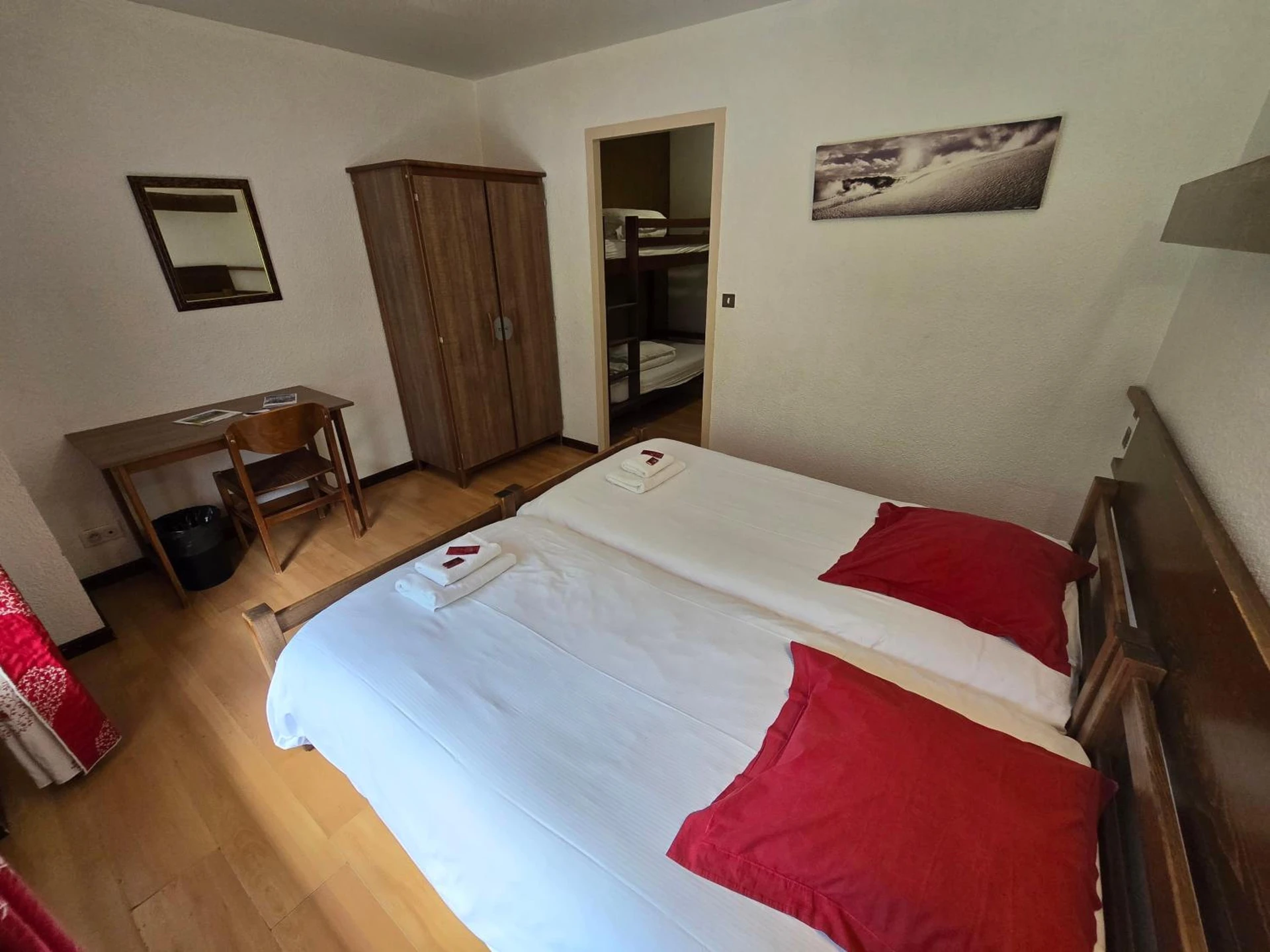 Chambre disponible pour un séminaire d'entreprise à Hotel et centre de vacances Le Choucas - Sixt-Fer-à-Cheval