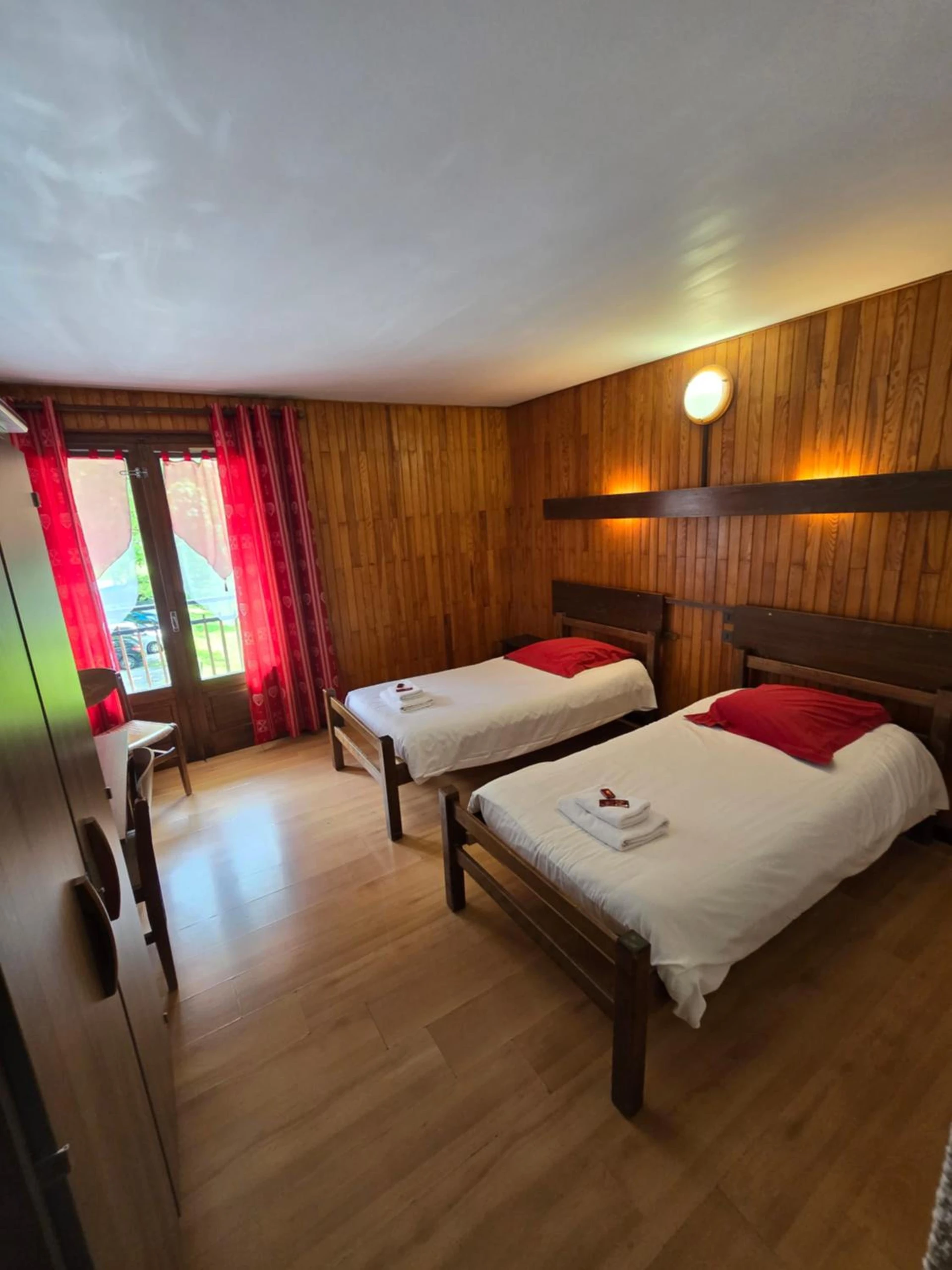 Chambre disponible pour un séminaire d'entreprise à Hotel et centre de vacances Le Choucas - Sixt-Fer-à-Cheval