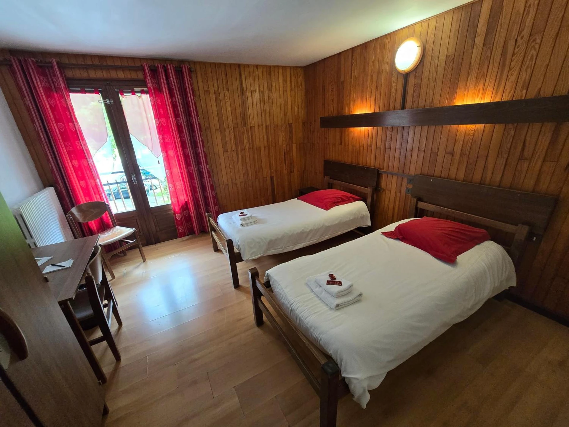 Magnifique chambre pour un séminaire d'entreprise à Hotel et centre de vacances Le Choucas - Sixt-Fer-à-Cheval