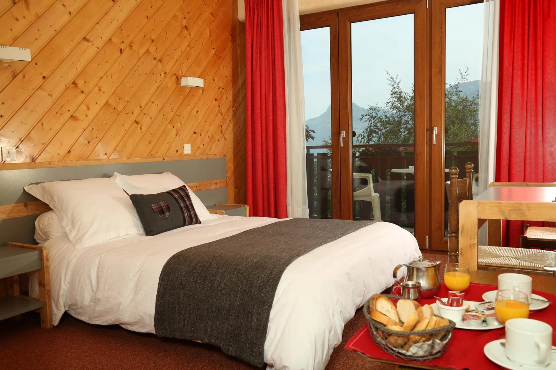 Magnifique chambre pour un séminaire d'entreprise à Hôtel Le Christania - Bellevaux
