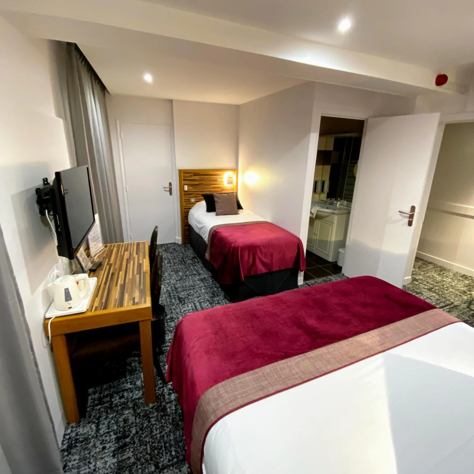 Magnifique chambre pour un séminaire d'entreprise à Logis - Le Christina - Bourges
