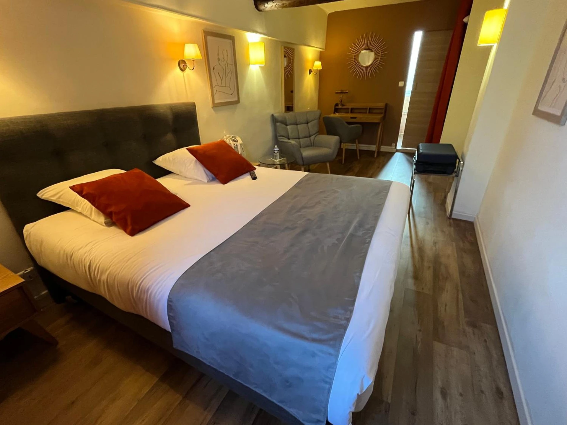 Chambre disponible pour un séminaire d'entreprise à Le Clos d'Orange - Hotel & ville de Provence - Orange